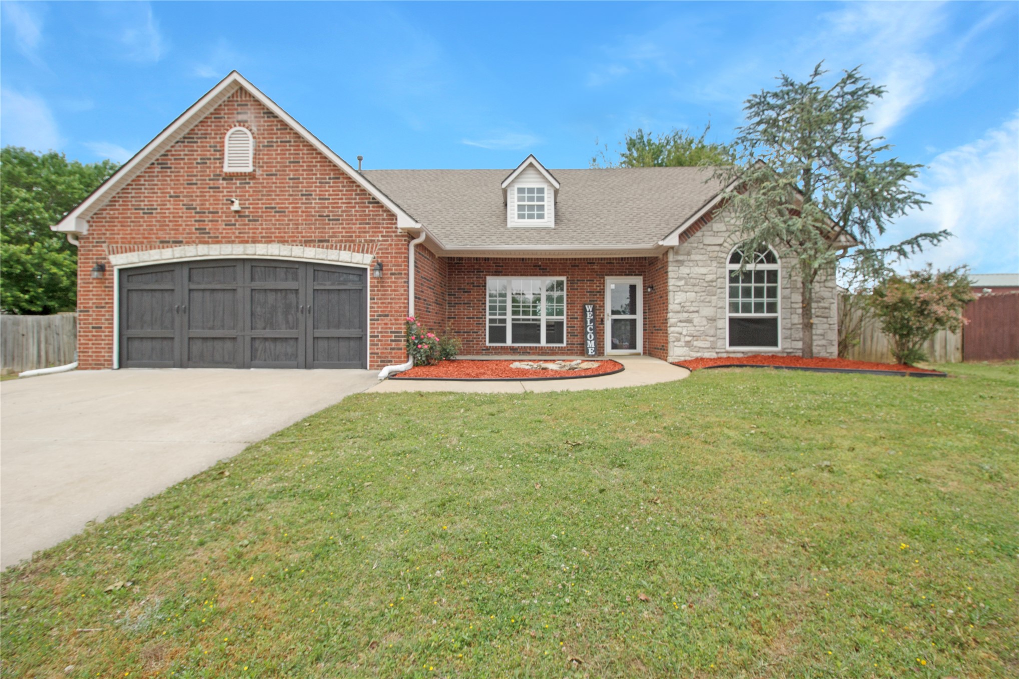 2602 SW Wolf Run Drive — photo