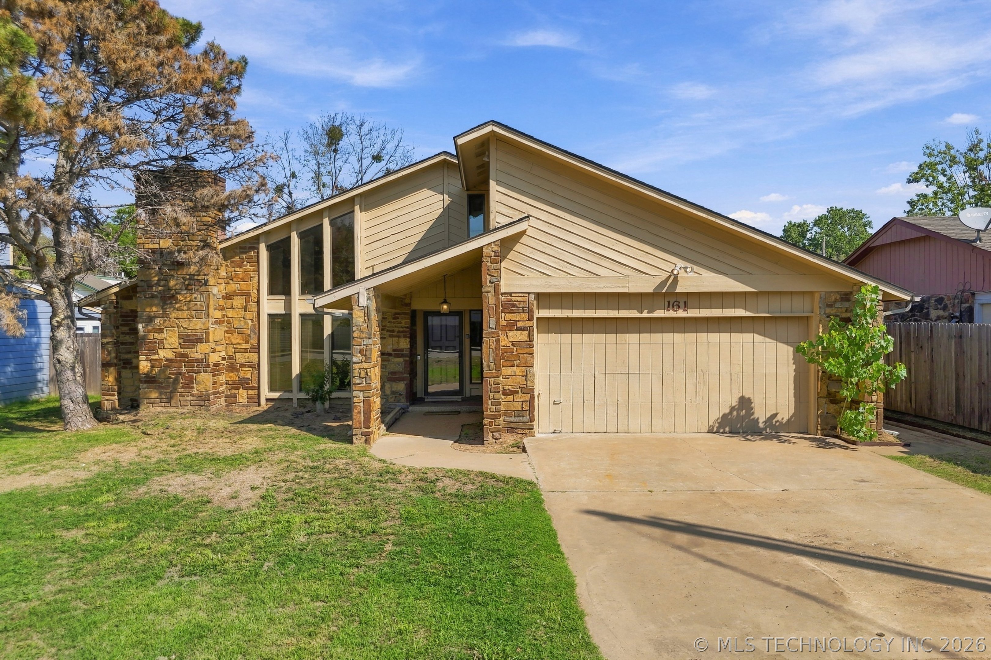 161 E K Place — photo