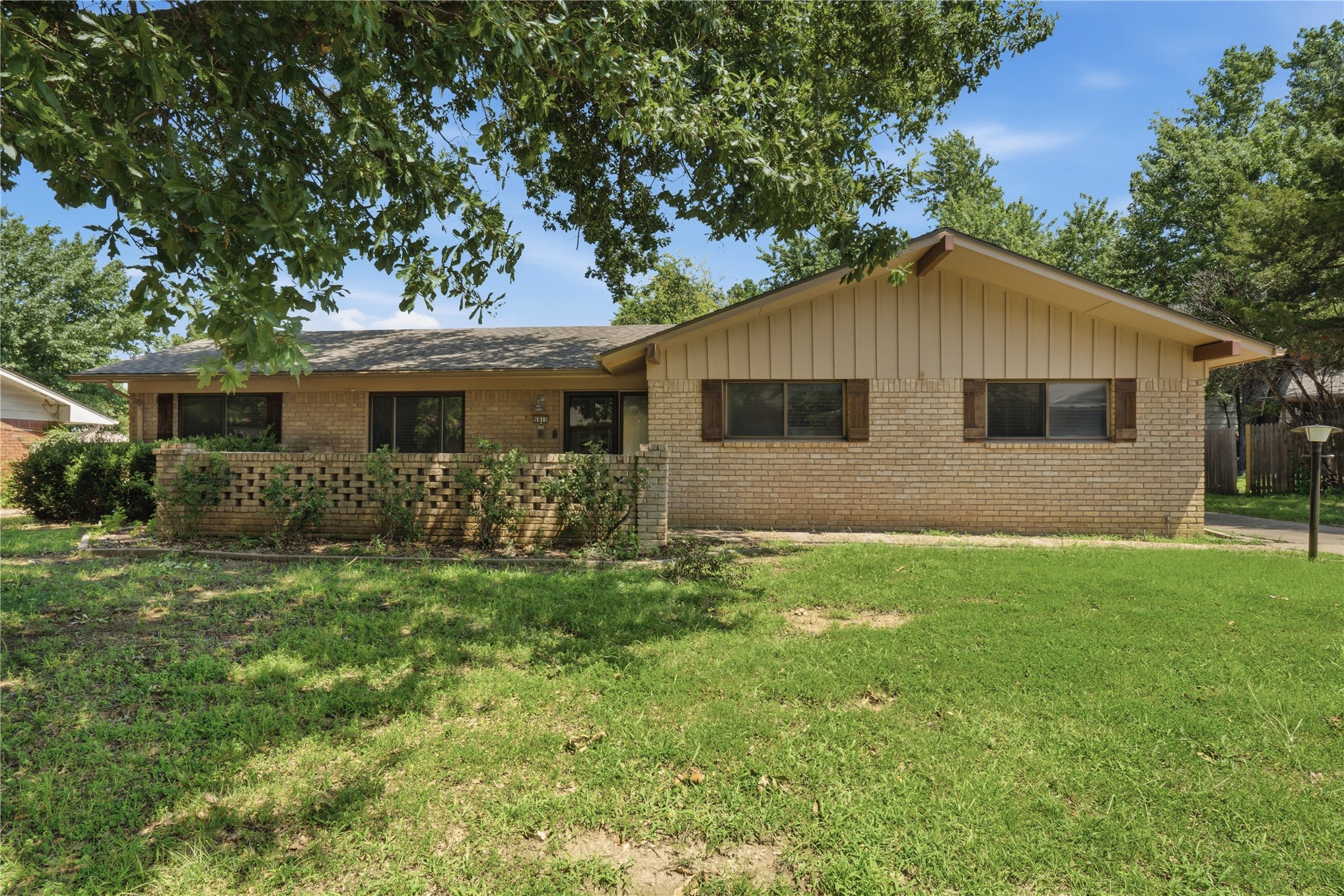 5811 E 61st Place — photo