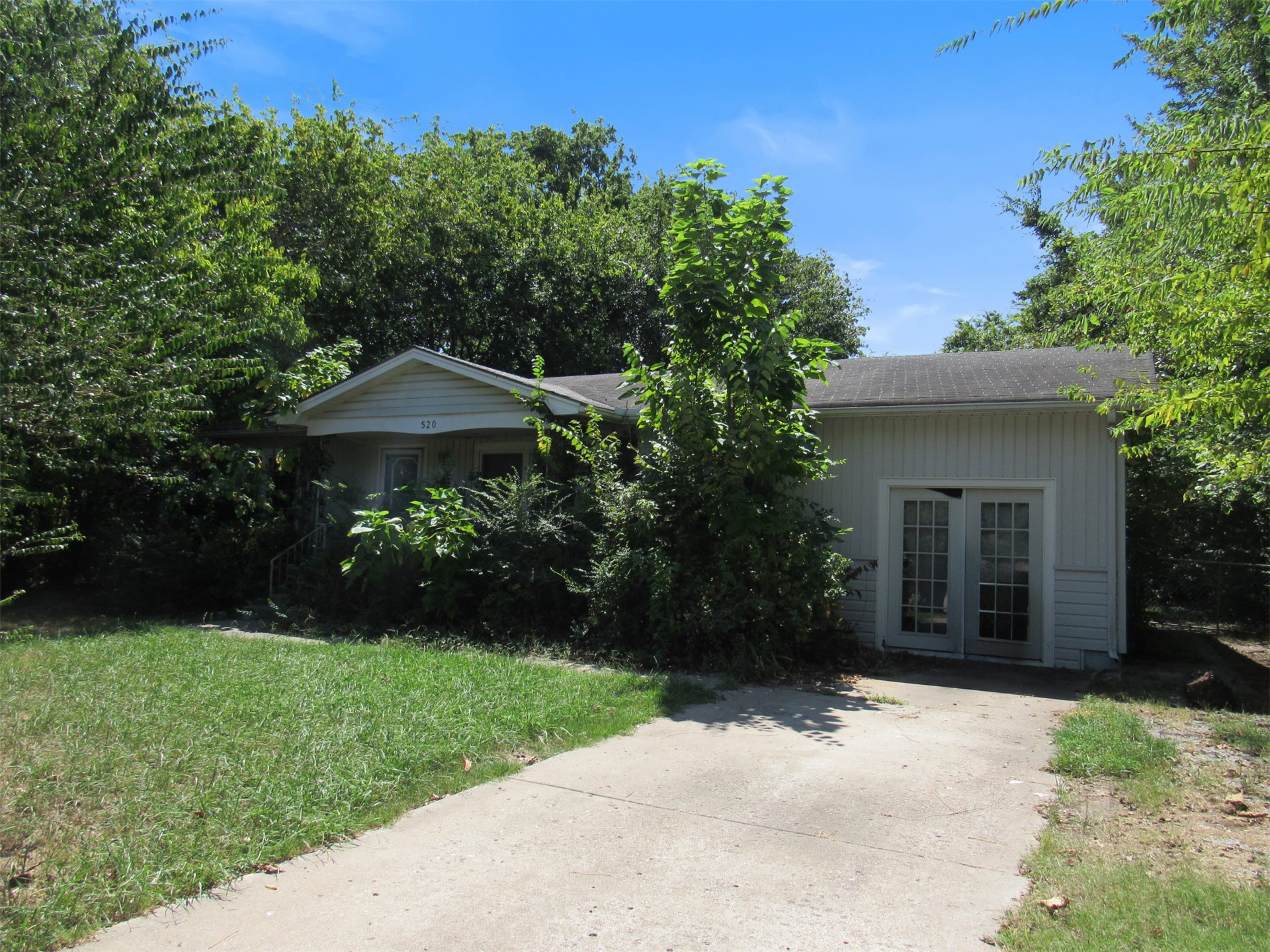 520 E Oklahoma Street — photo