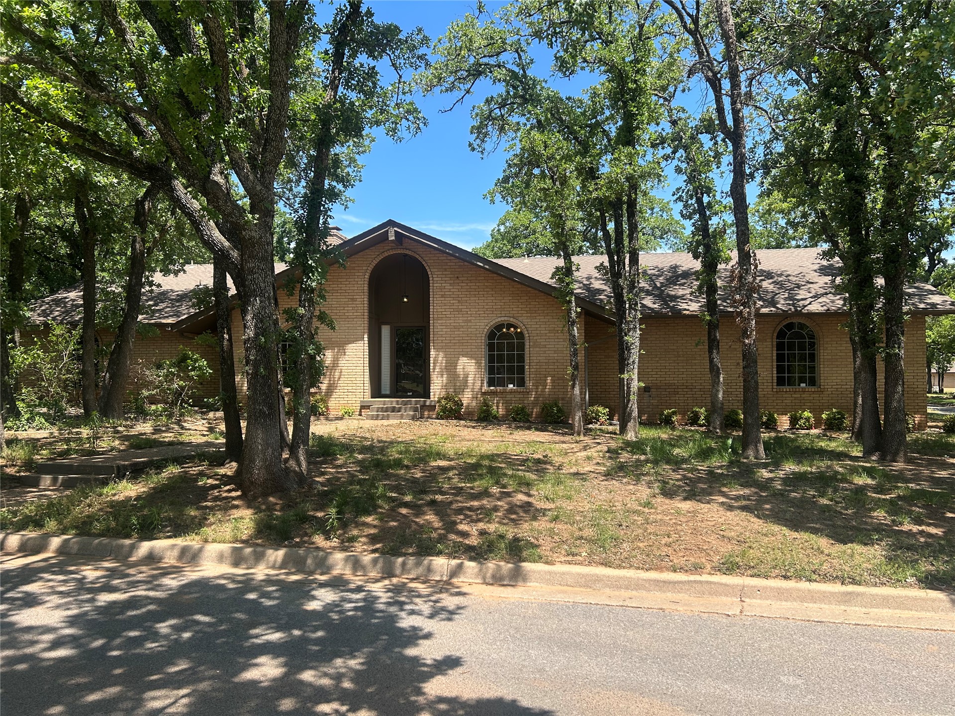 2913 Springdale Lane — photo