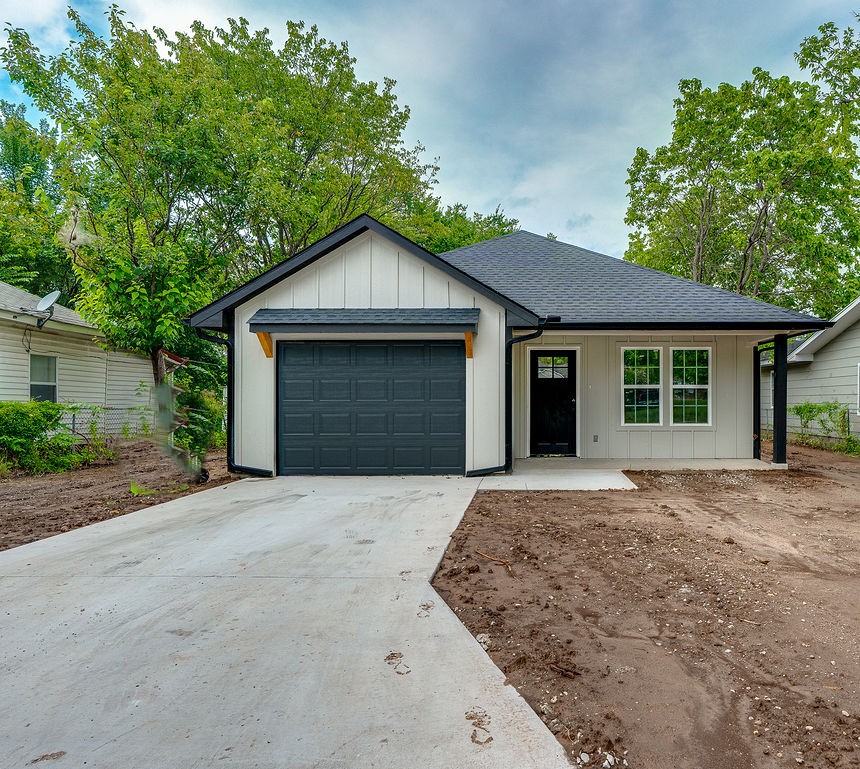 1319 Wolfe Lane — photo
