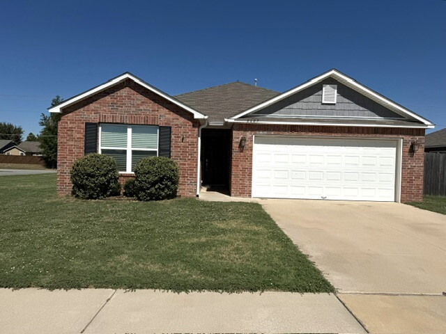 8607 E 161st Place S — photo