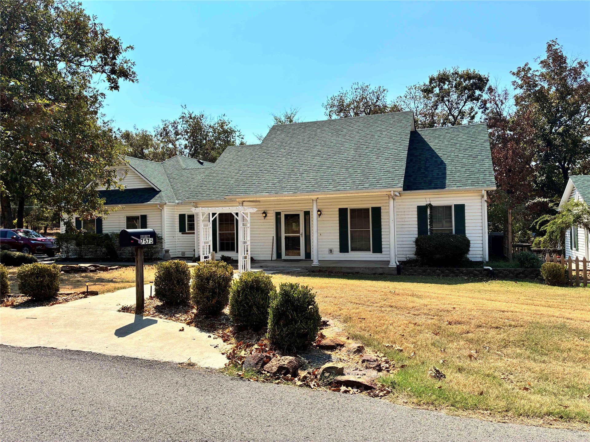 7575 River Ridge Road — photo