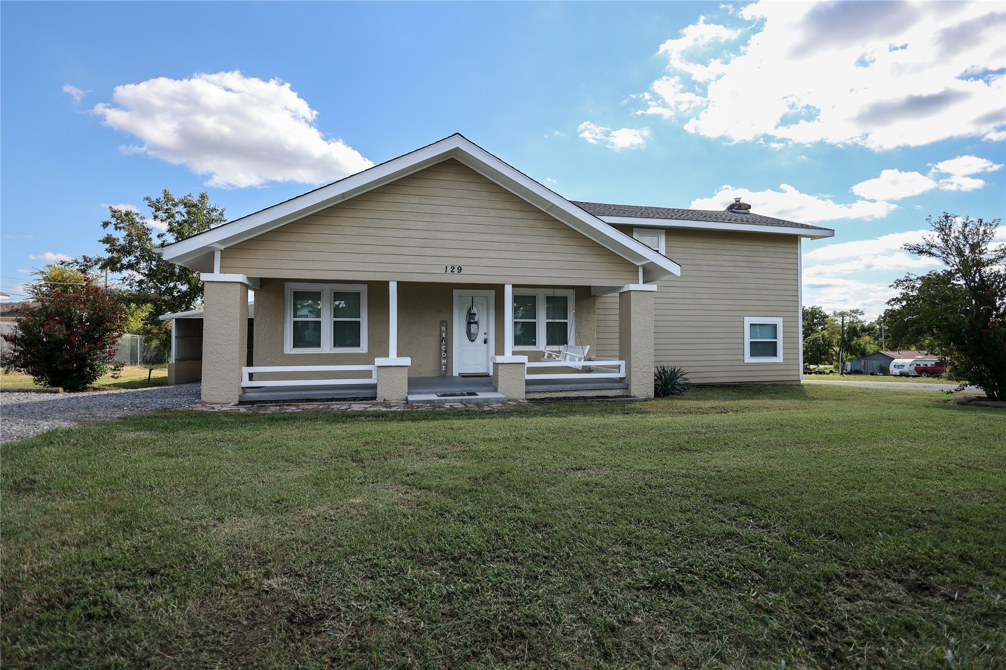129 W Tahlequah — photo