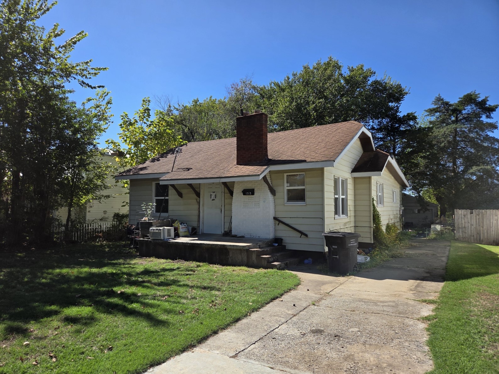 1717 S Keeler Avenue — photo