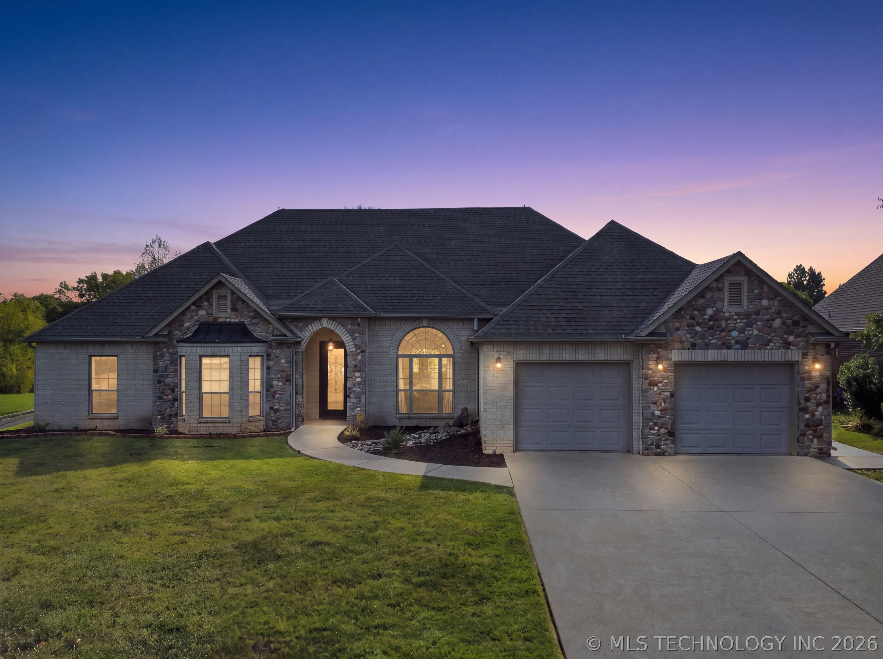 3308 Fairway Street — photo