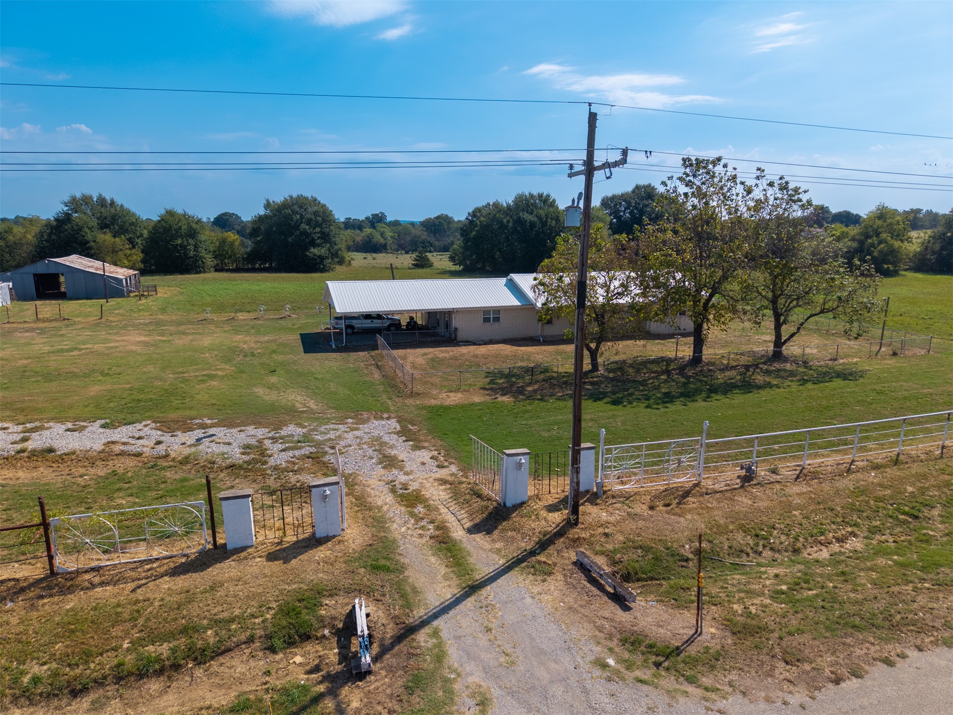 17248 Lake Highway — photo