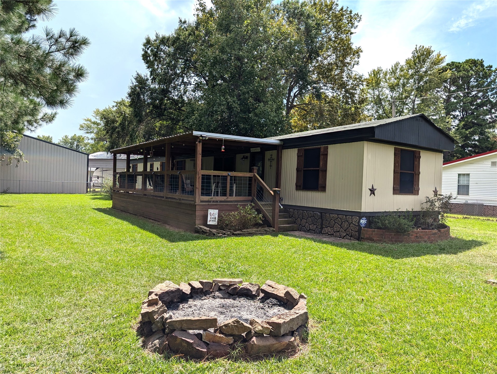 105 Circle Drive — photo