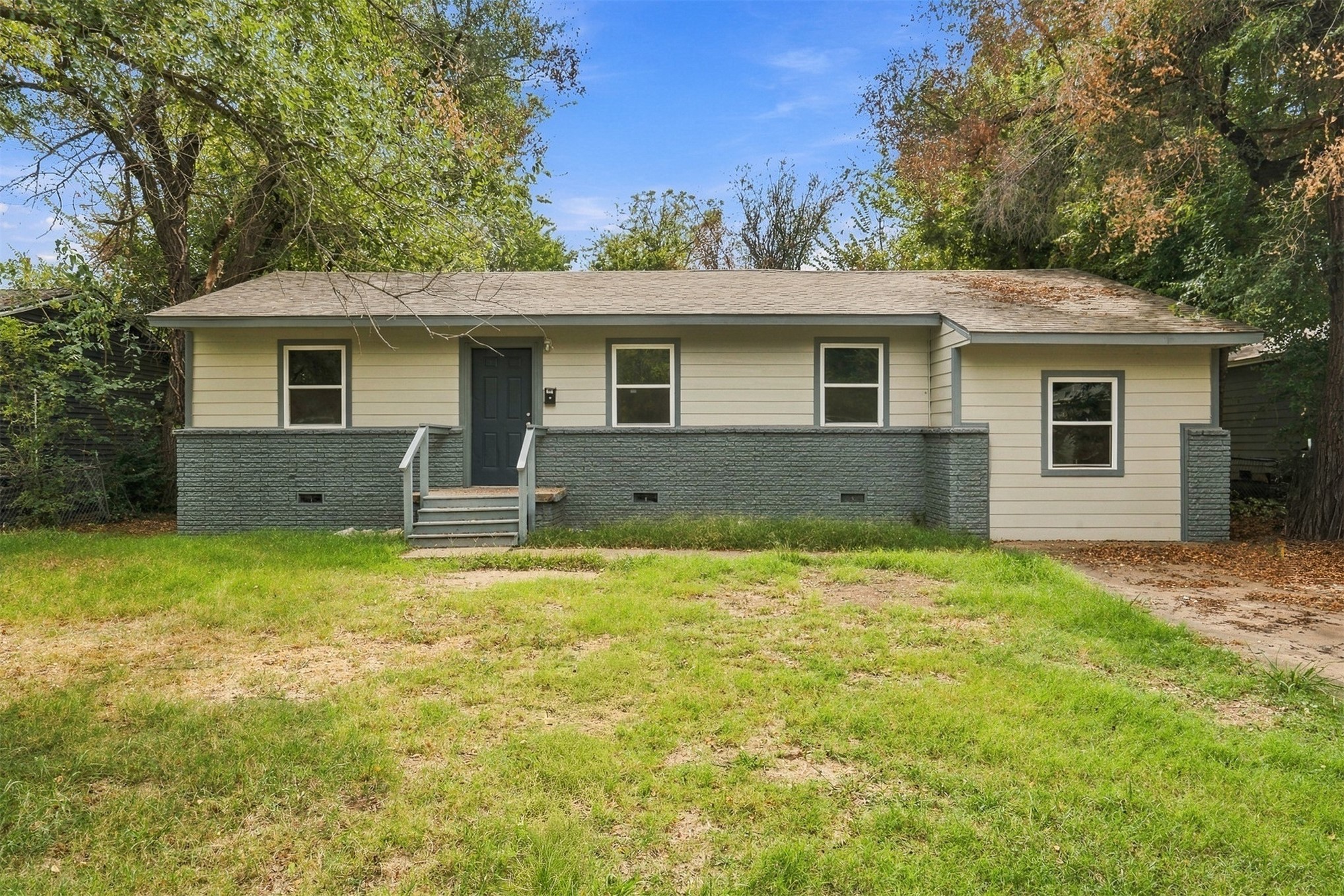 270 E 51st Place N — photo
