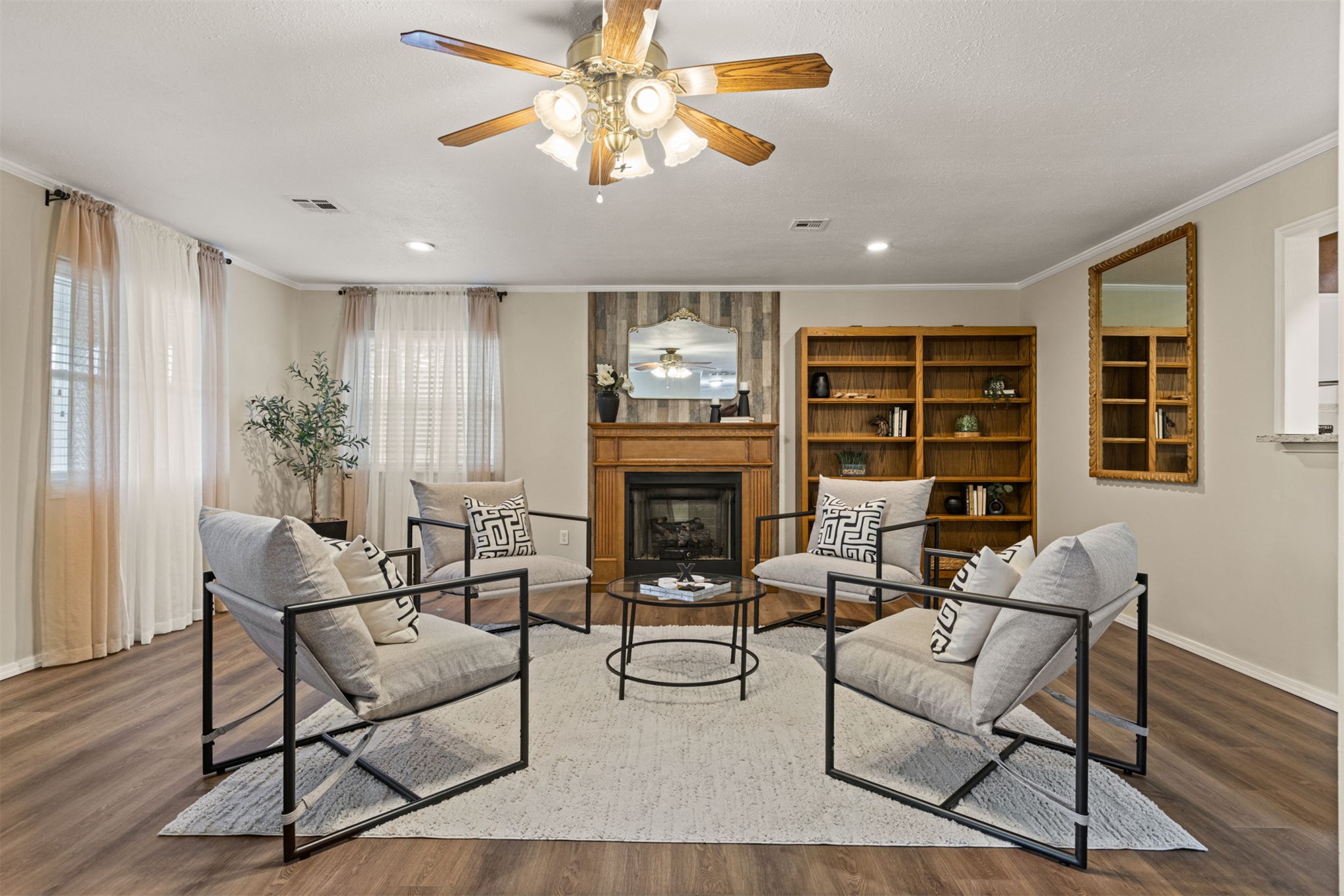 Home in Claremore, OK 74017 — photo 2