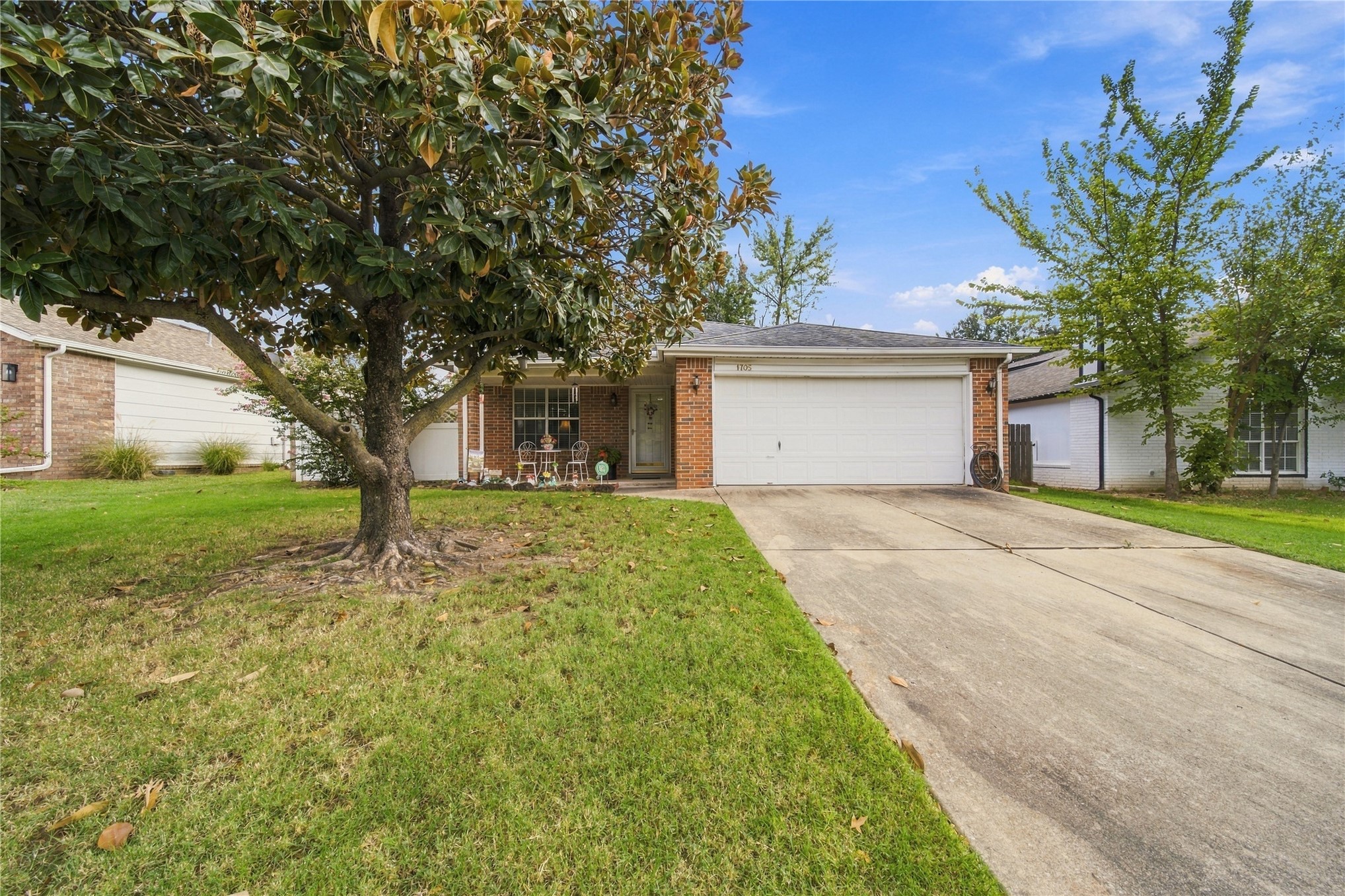 1705 W Fort Worth Street — photo