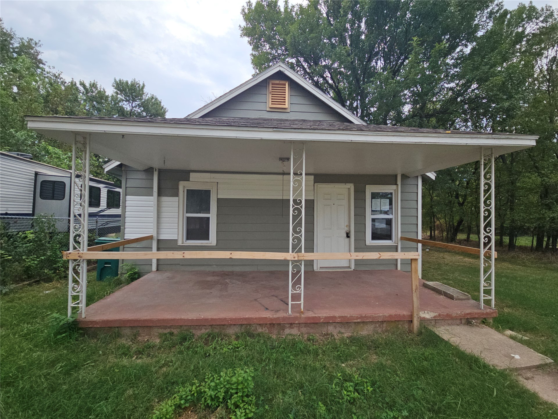1128 E Arch Avenue — photo