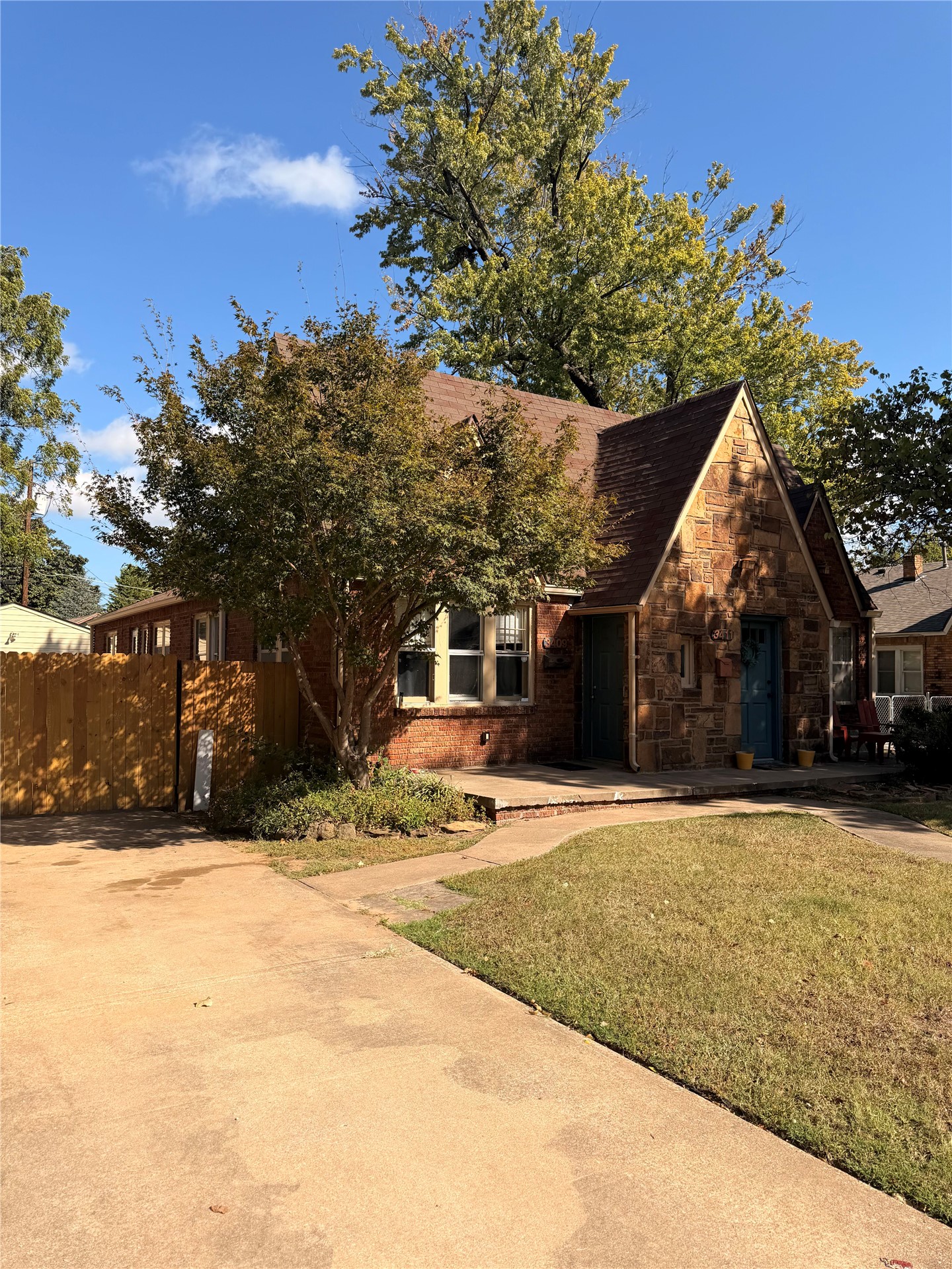 3409 E 8th Street — photo