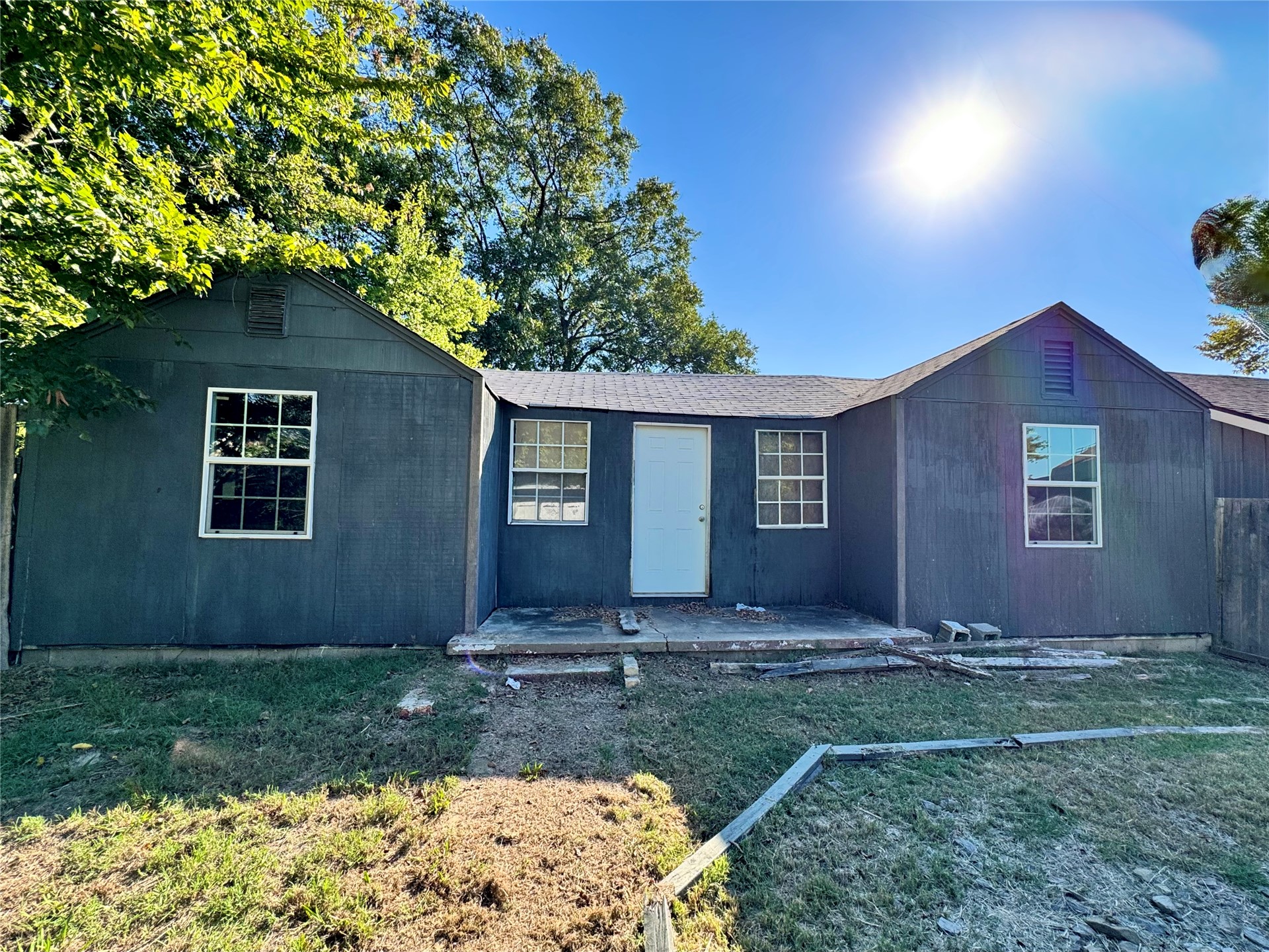 1604 Walnut Street — photo