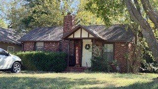 1813 W Oak Street — photo