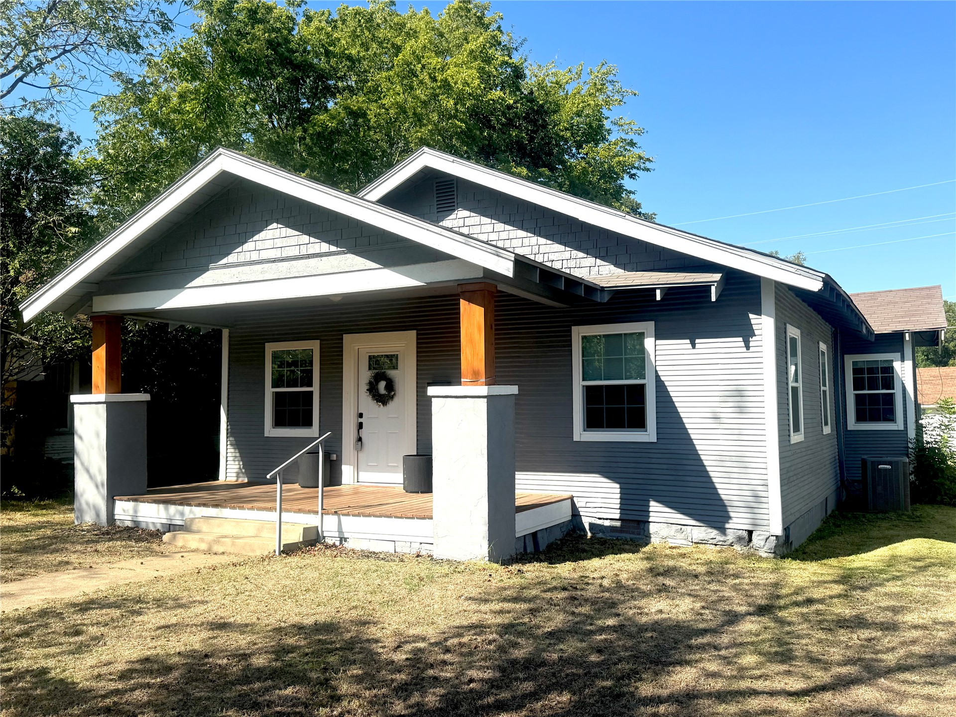 525 E Seminole Avenue — photo