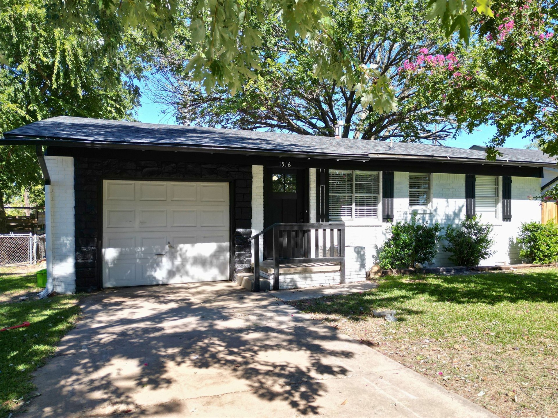 1516 E Nancy, Ada, OK 74820 — photo 2
