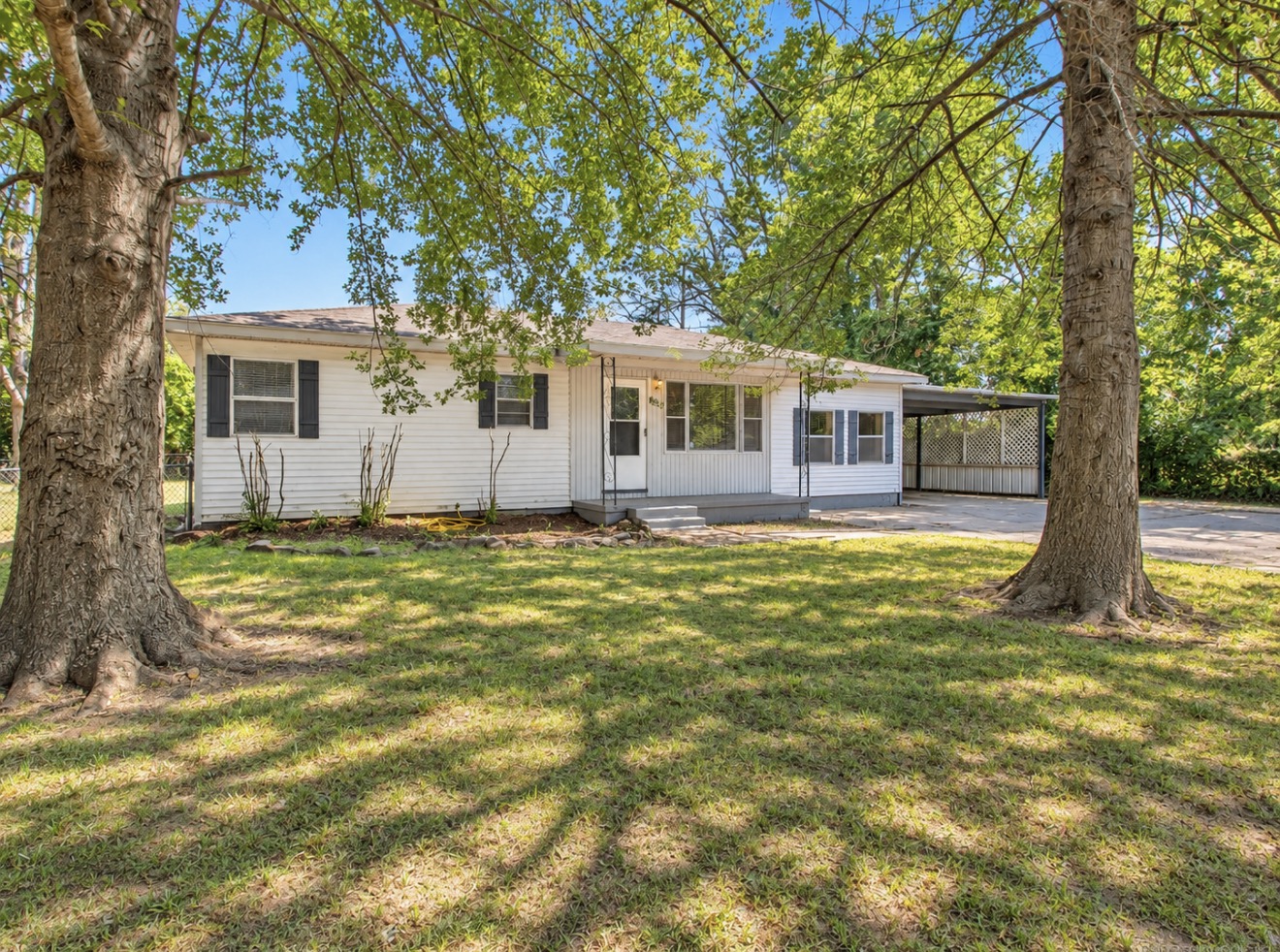 8333 E 169th Street S — photo