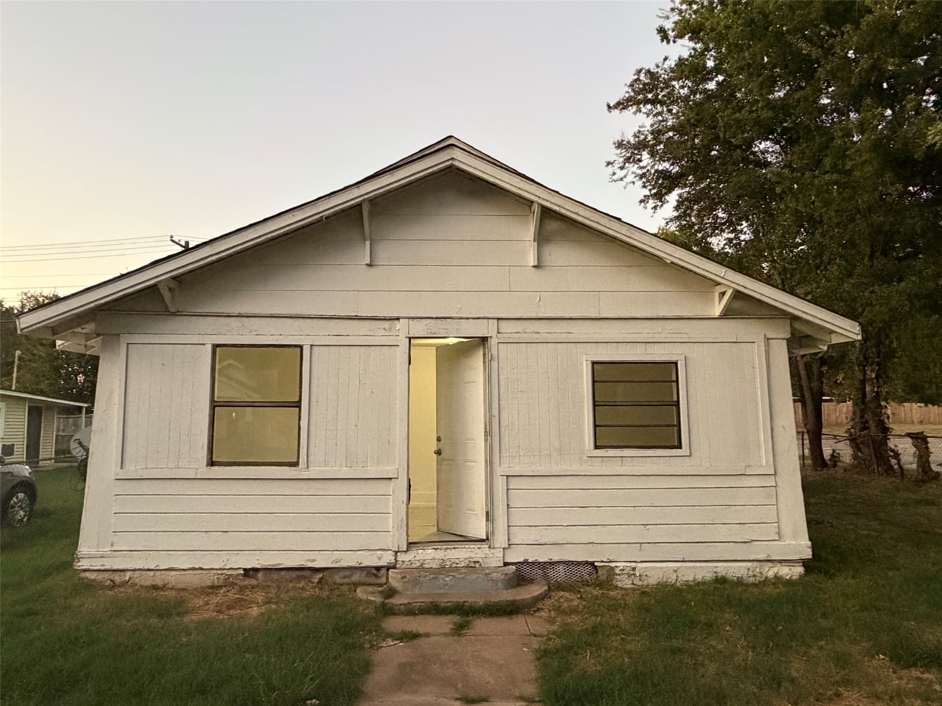 1903 W Easton Court — photo