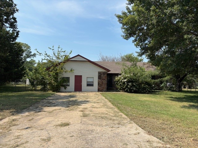 196 Elm Drive — photo