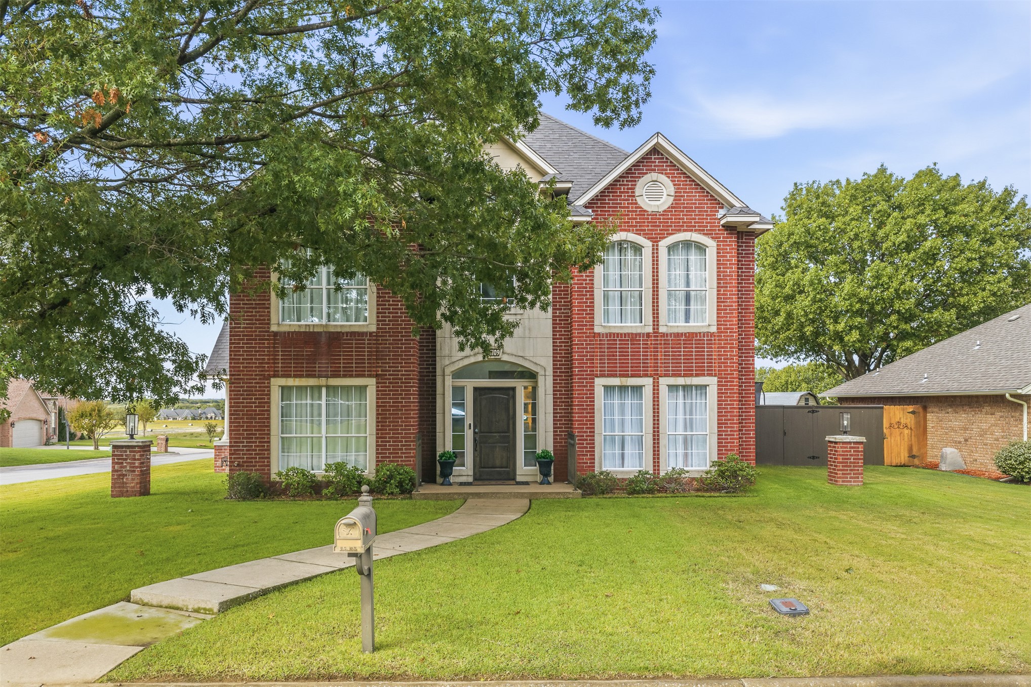 1709 Southern Hills Drive — photo