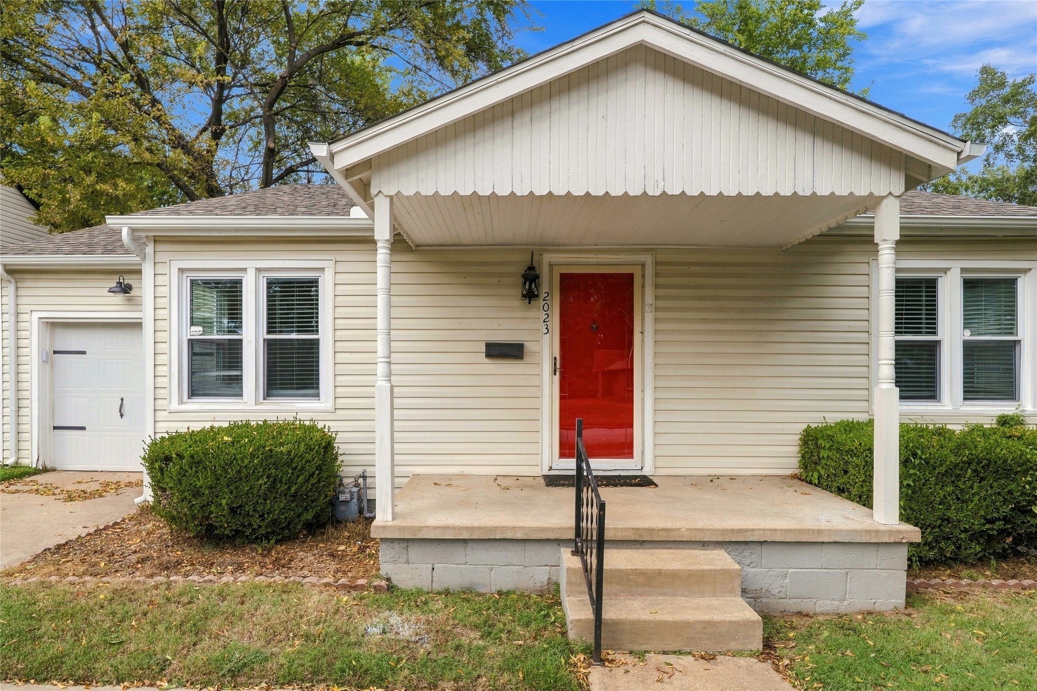 2023 E 12th Place, Tulsa, OK 74104 — photo 3