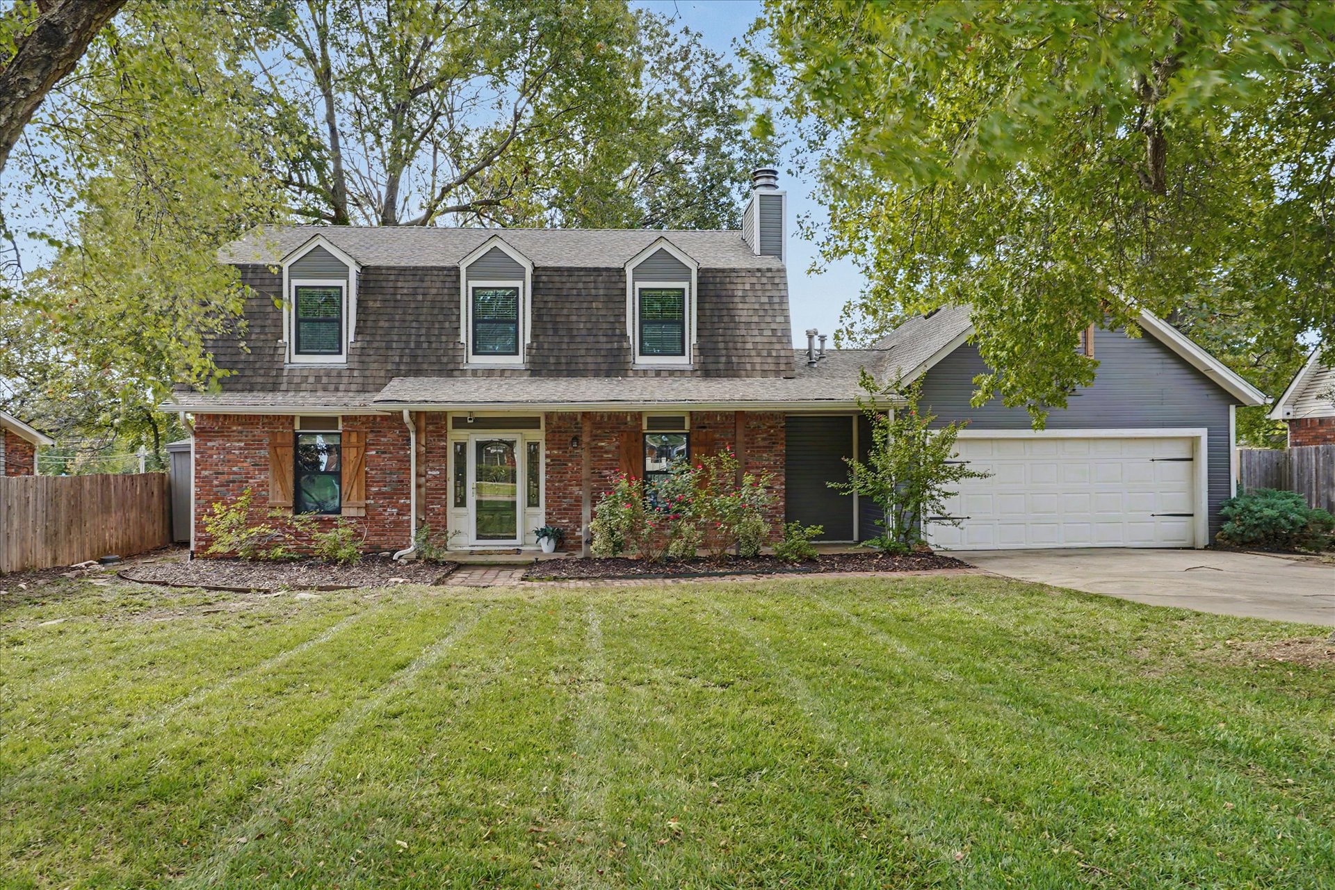 707 W Utica Street — photo