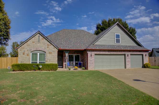 11515 S Mulberry Lane — photo