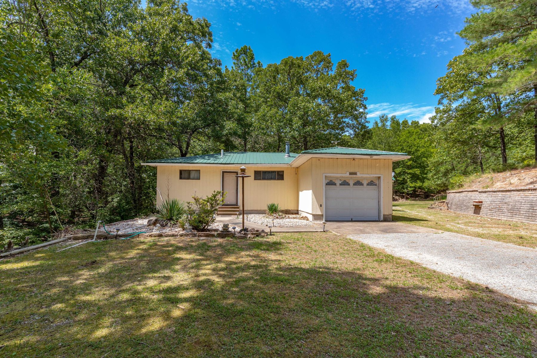 23 Skyline Drive — photo
