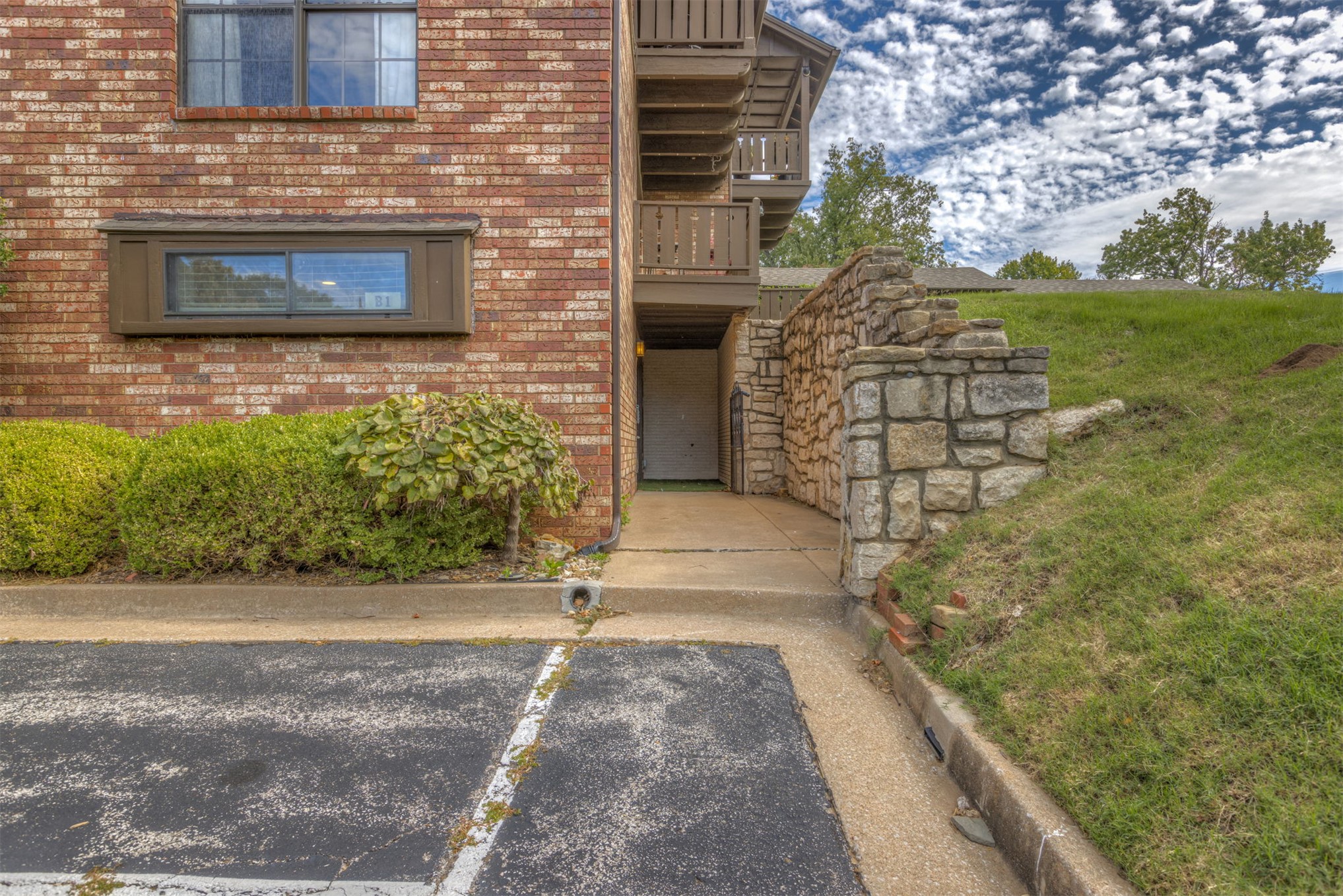 2211 S Main Street Unit B-1 — photo