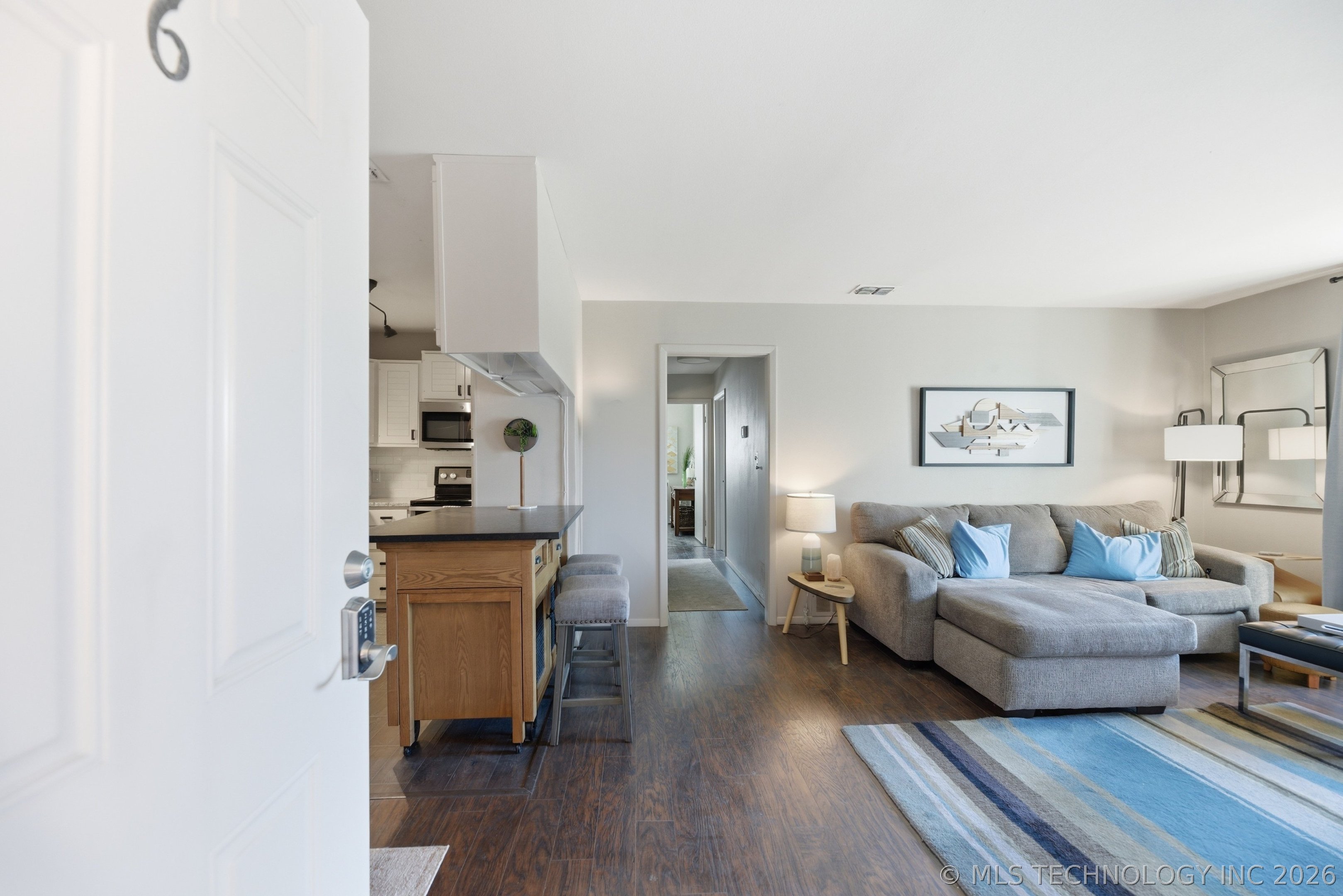 3701 Riverside Drive Unit 6 — photo