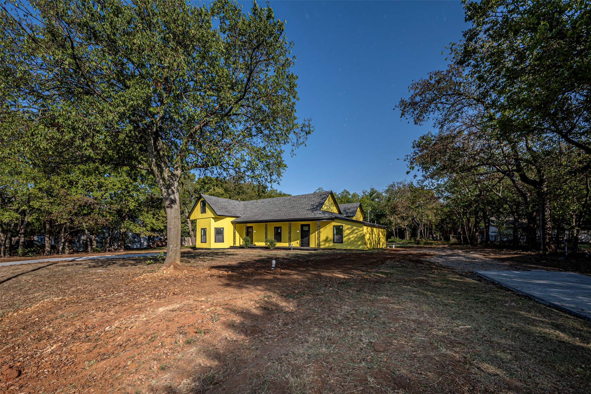 Home in Ardmore, OK 73401 — photo 2