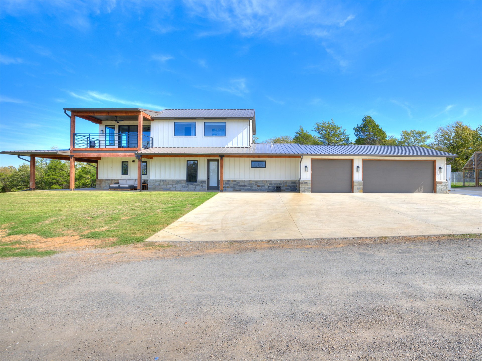 317 Dixie Point, Eufaula, OK 74432 — photo 2