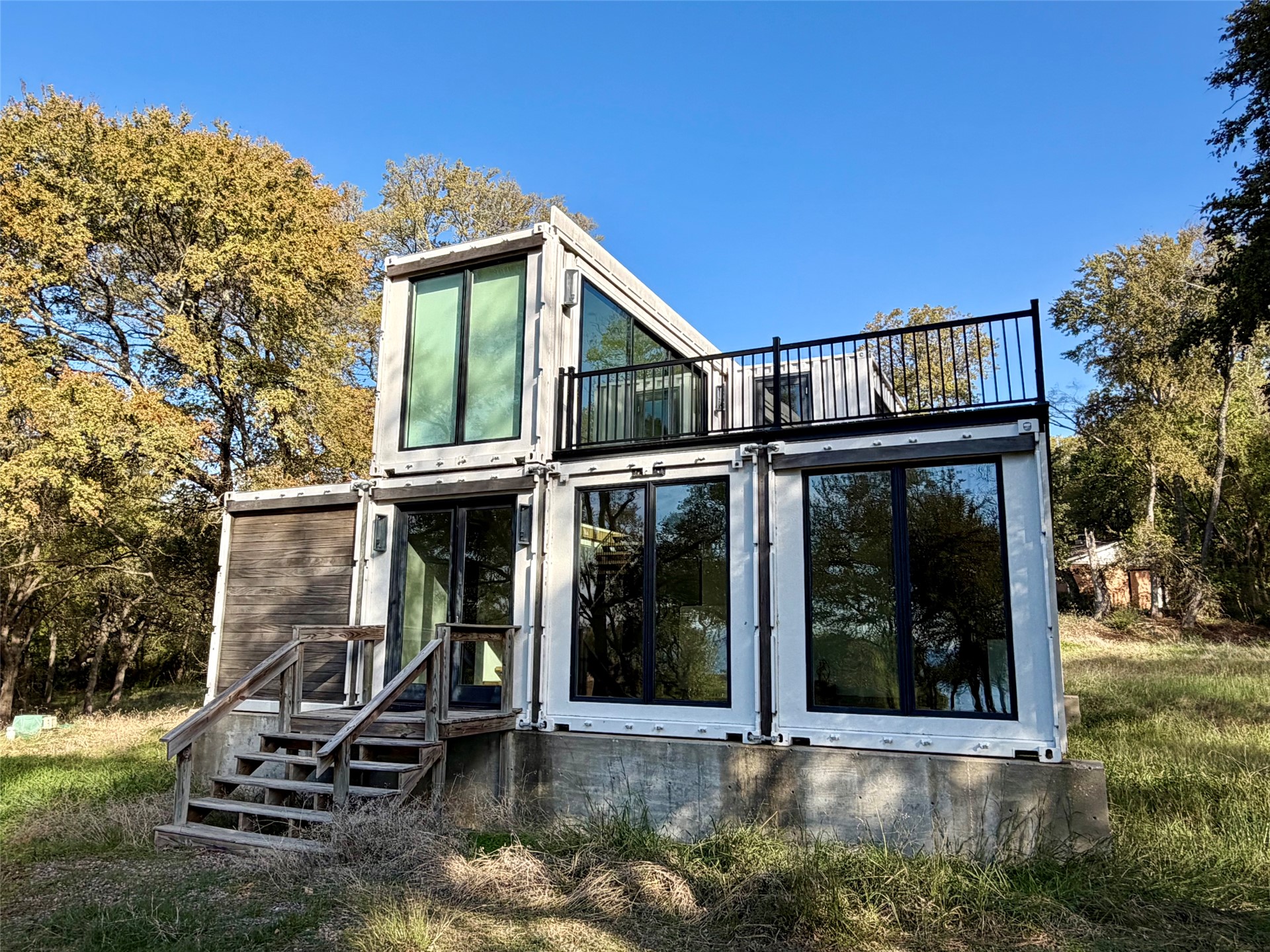 8653 Lake View Drive — photo