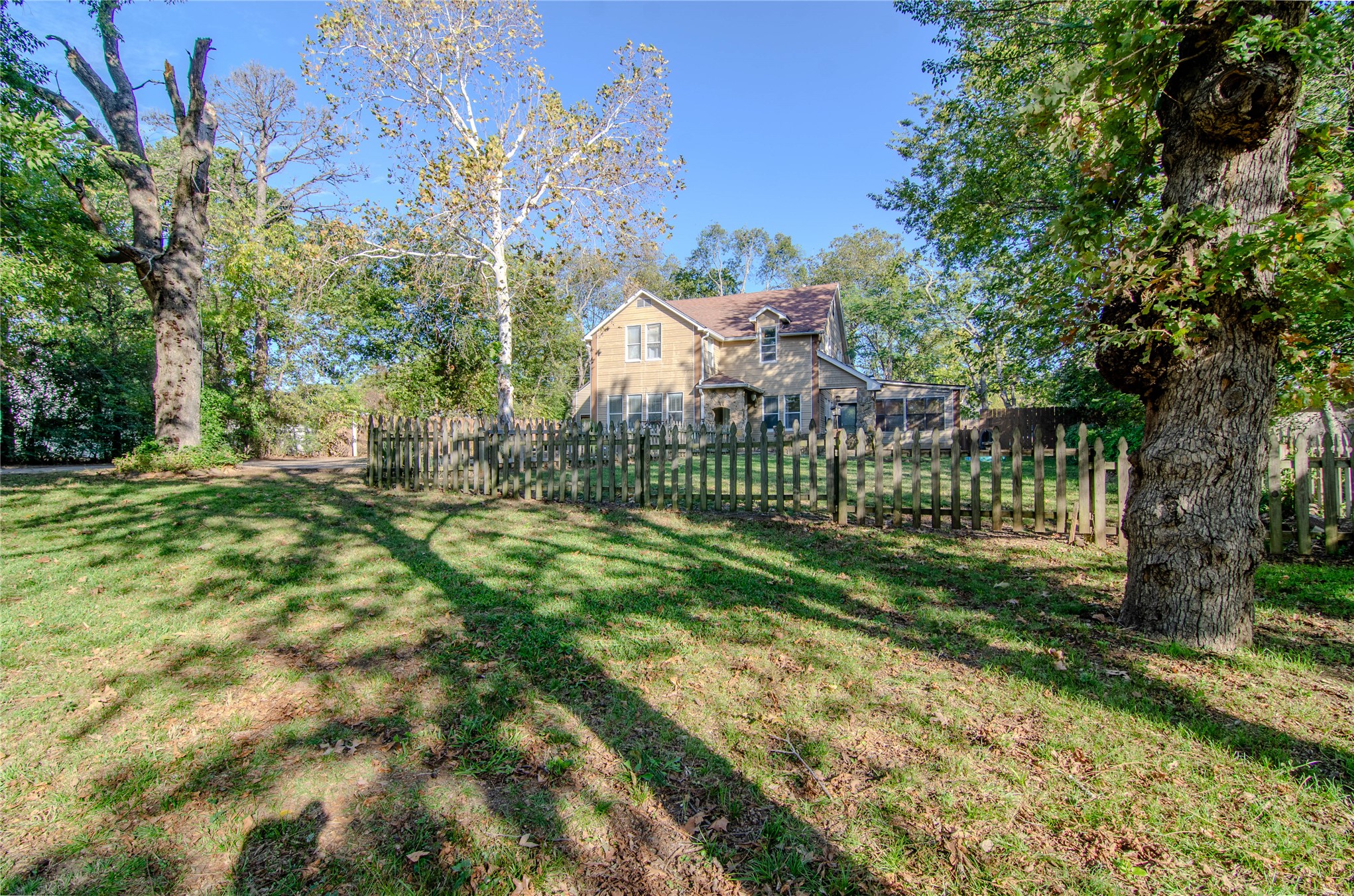 816 E 18th, Ada, OK 74820 — photo 3