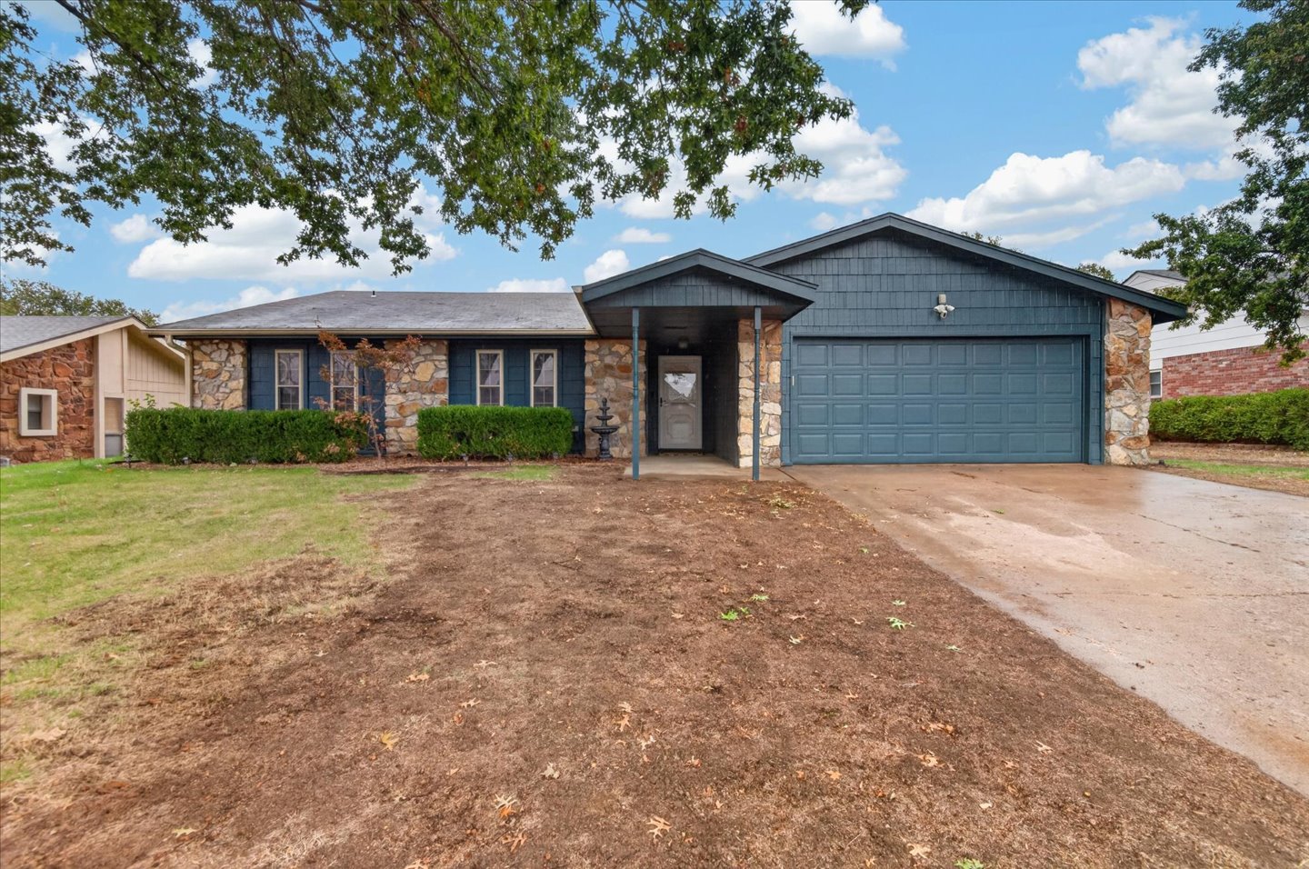 916 Lariat Drive — photo