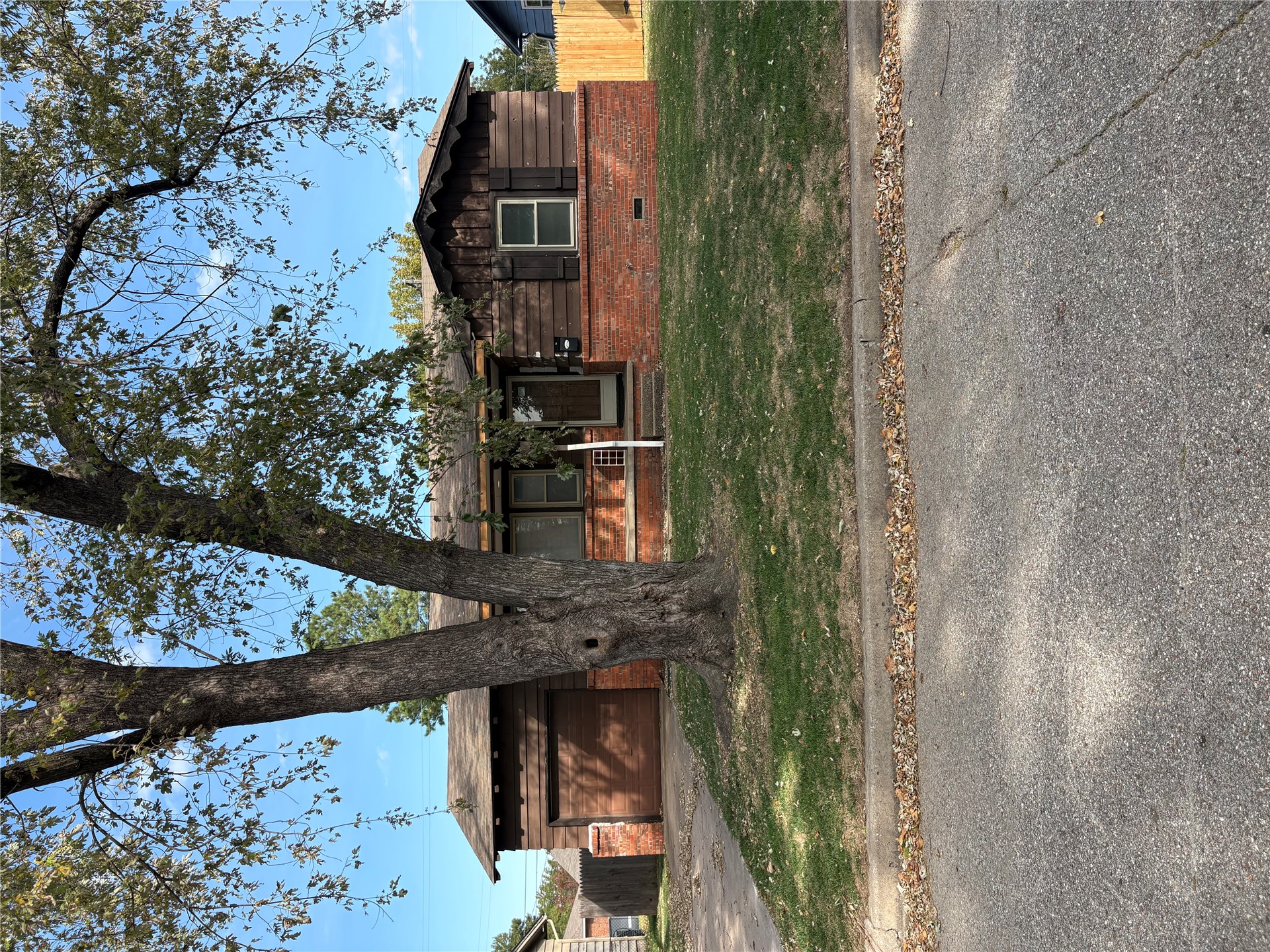 9161 E Marshall Street — photo