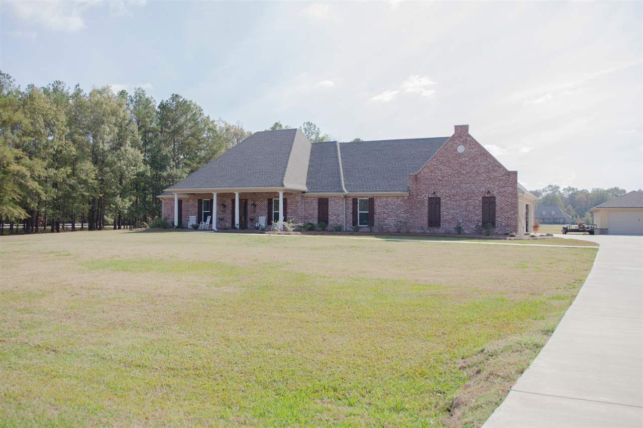 101 Pecan Ridge, Brandon, MS 39047