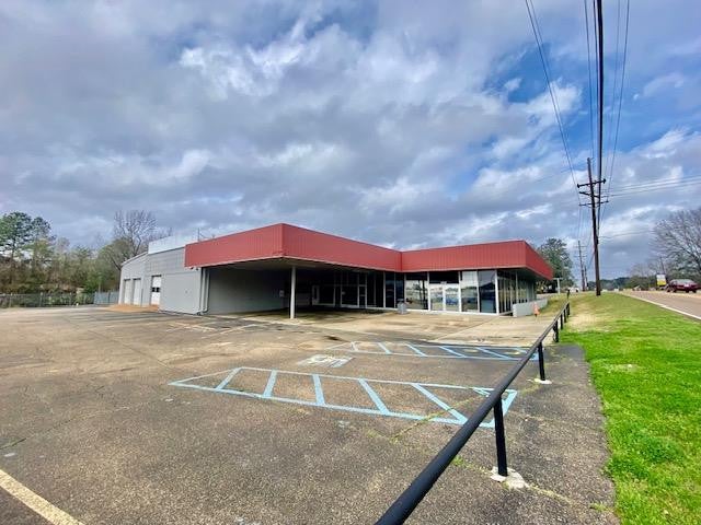 1030 Longleaf Drive — photo