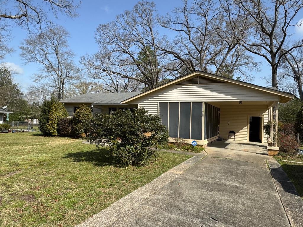 106 Shelly Drive — photo