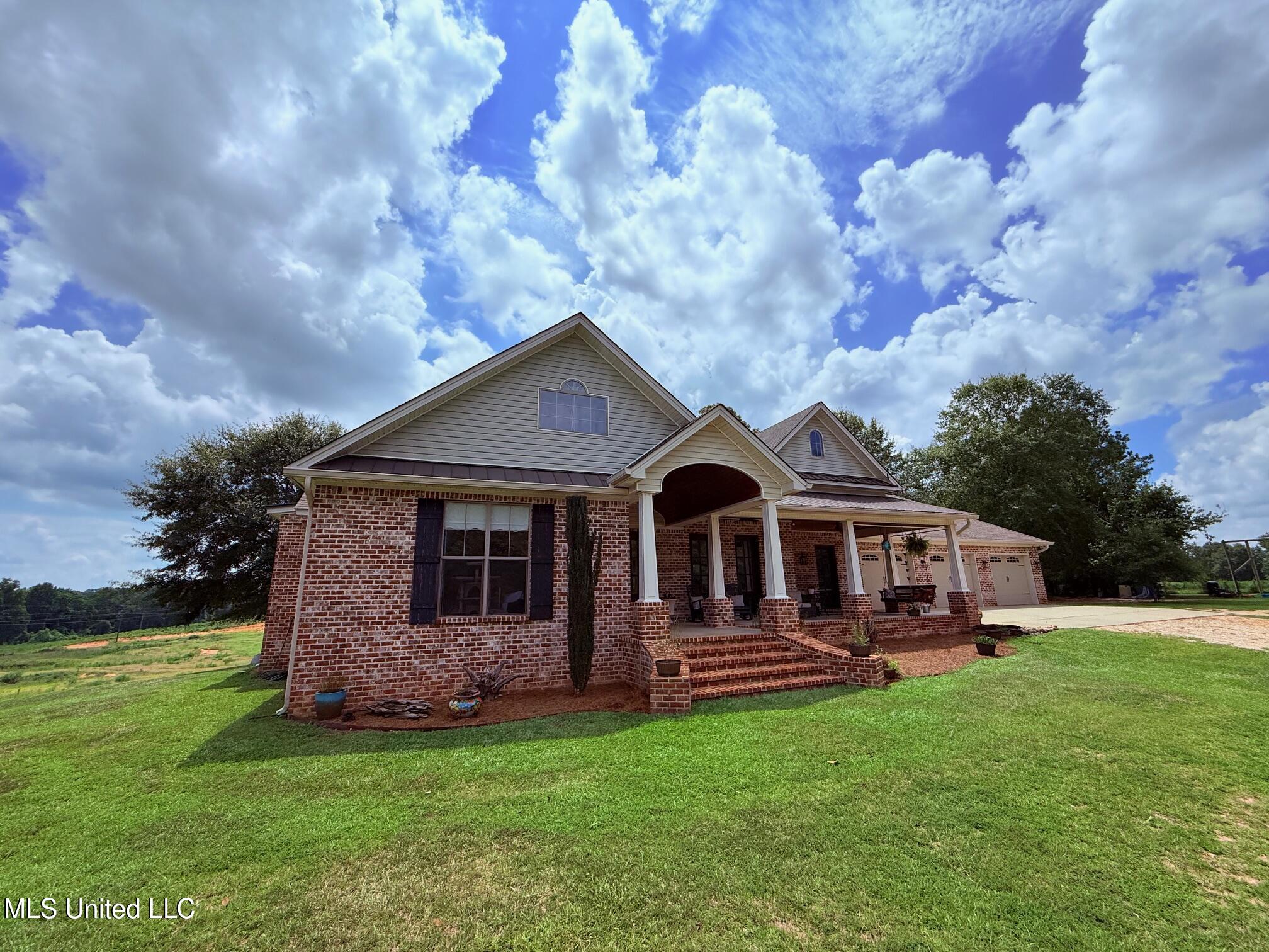 150 Rastus Riels Road, Ellisville, MS 39437