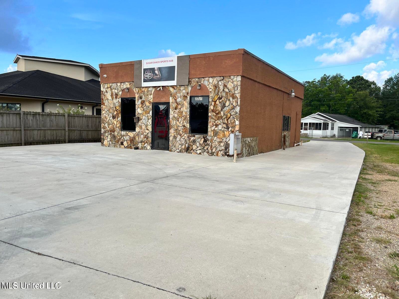 3731 Main Street — photo