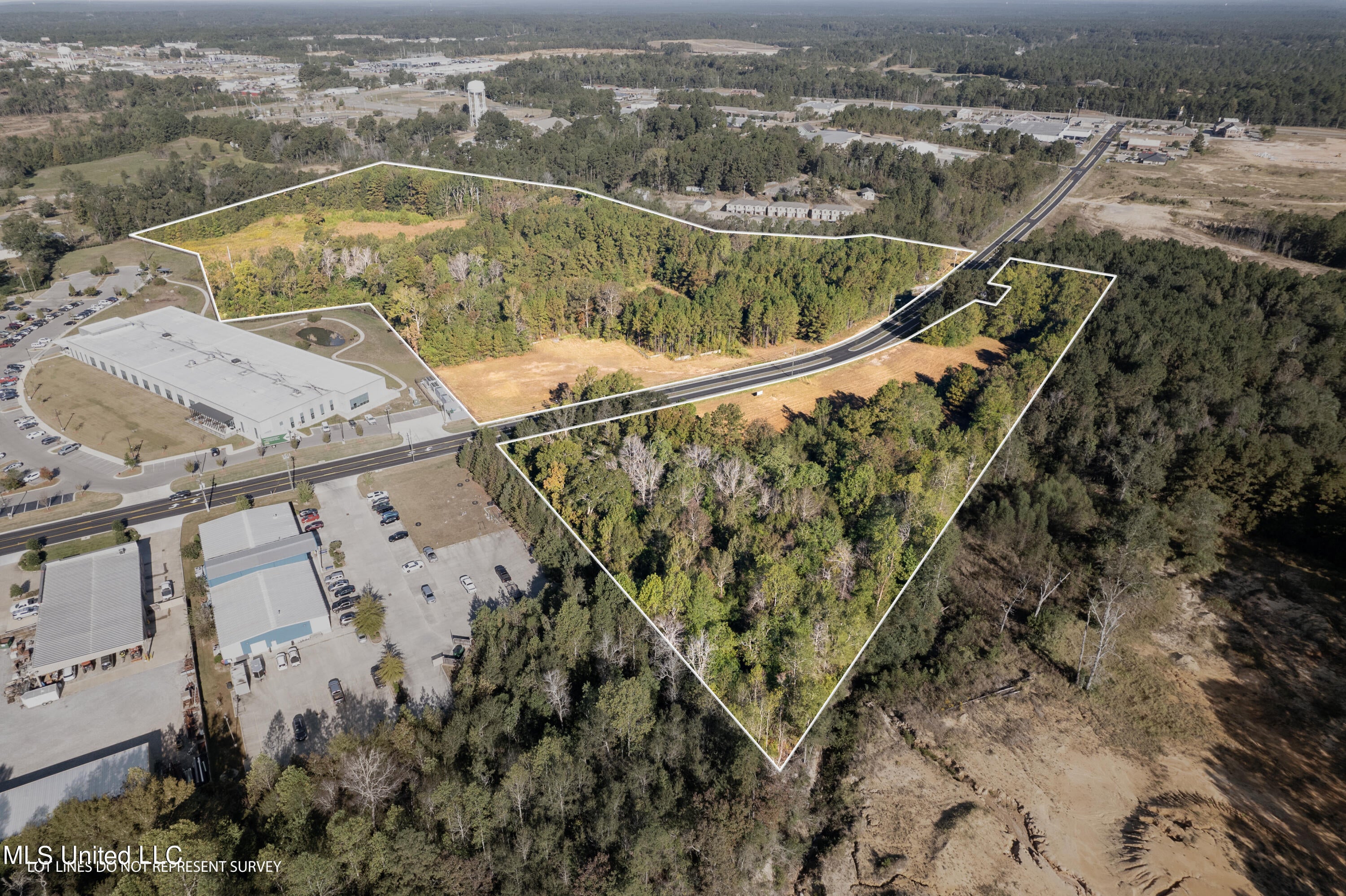 22.65 Acre Lamar Boulevard — photo