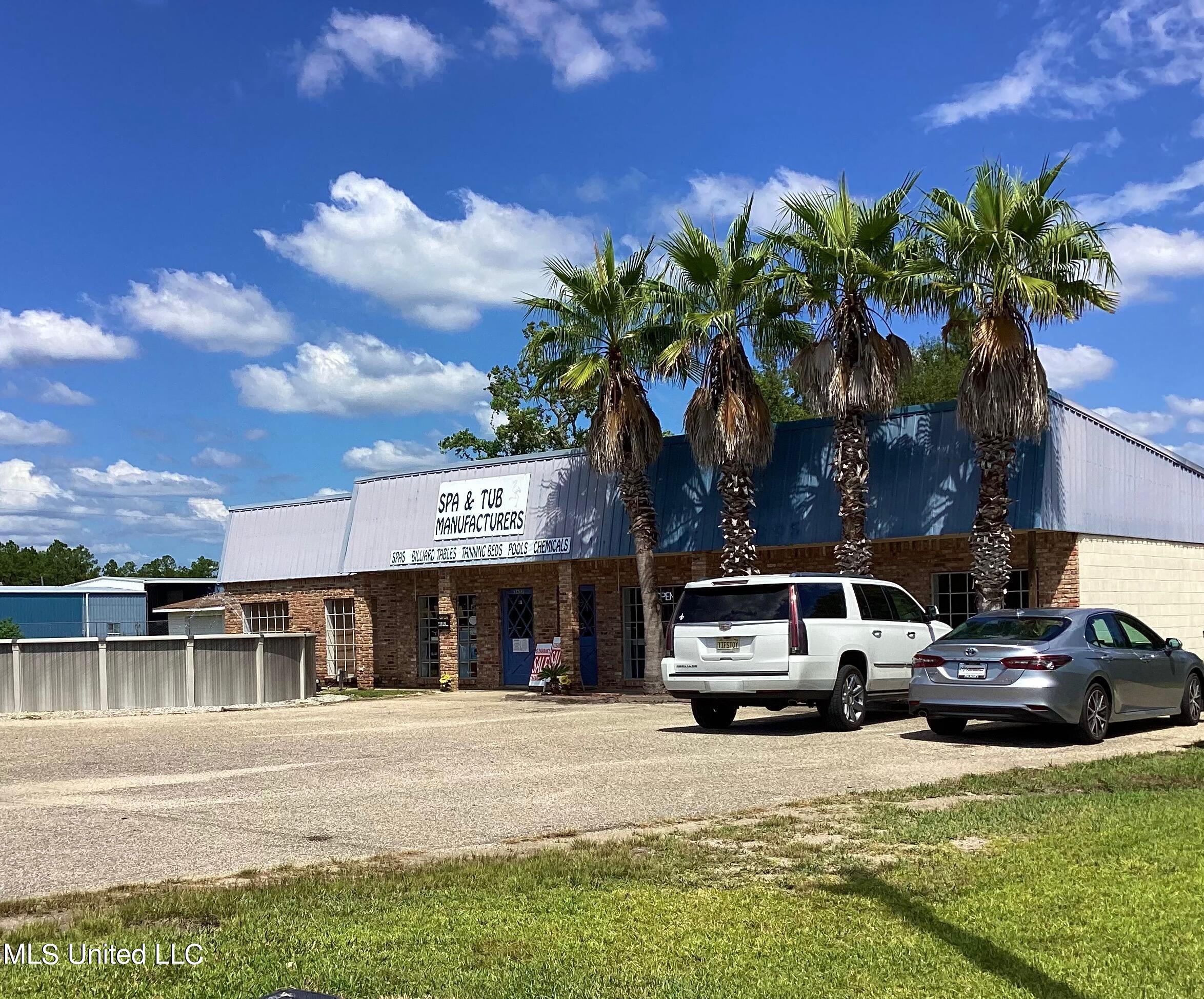 3612 Highway 90 — photo