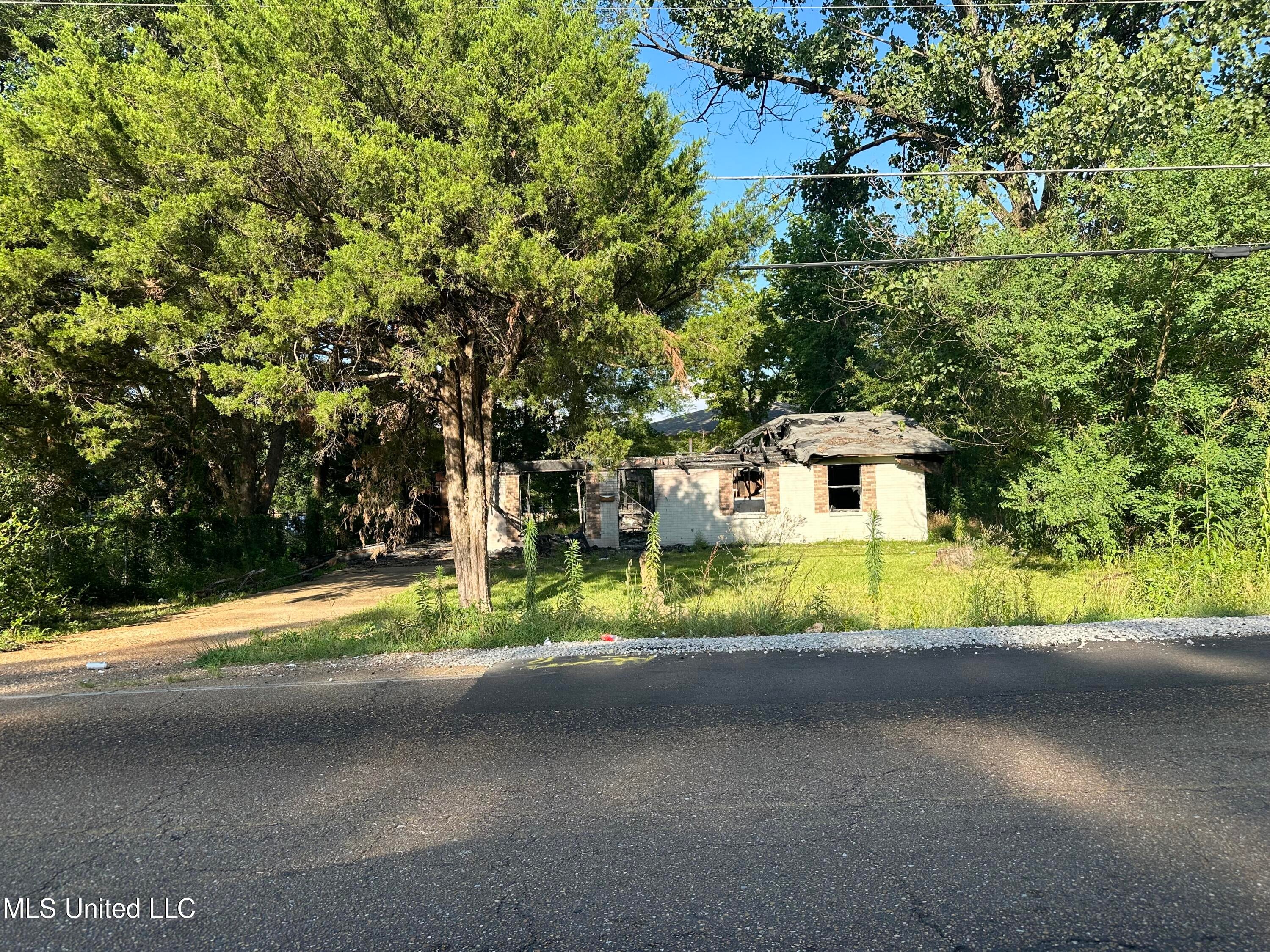 308 N Flag Chapel Road — photo