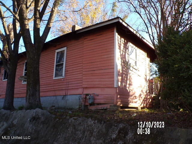2705 Drummond Street — photo