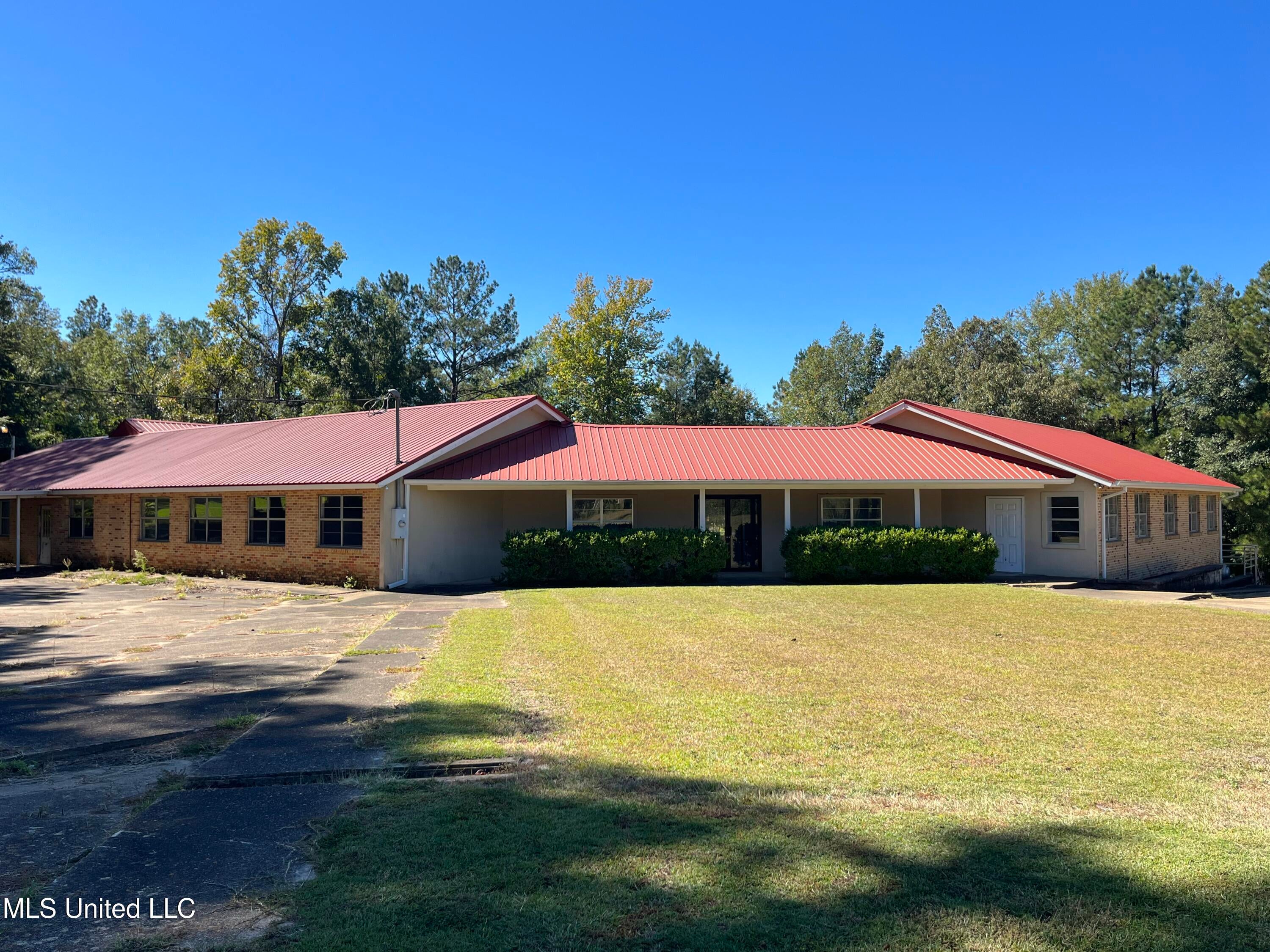 154 Dixie Drive — photo