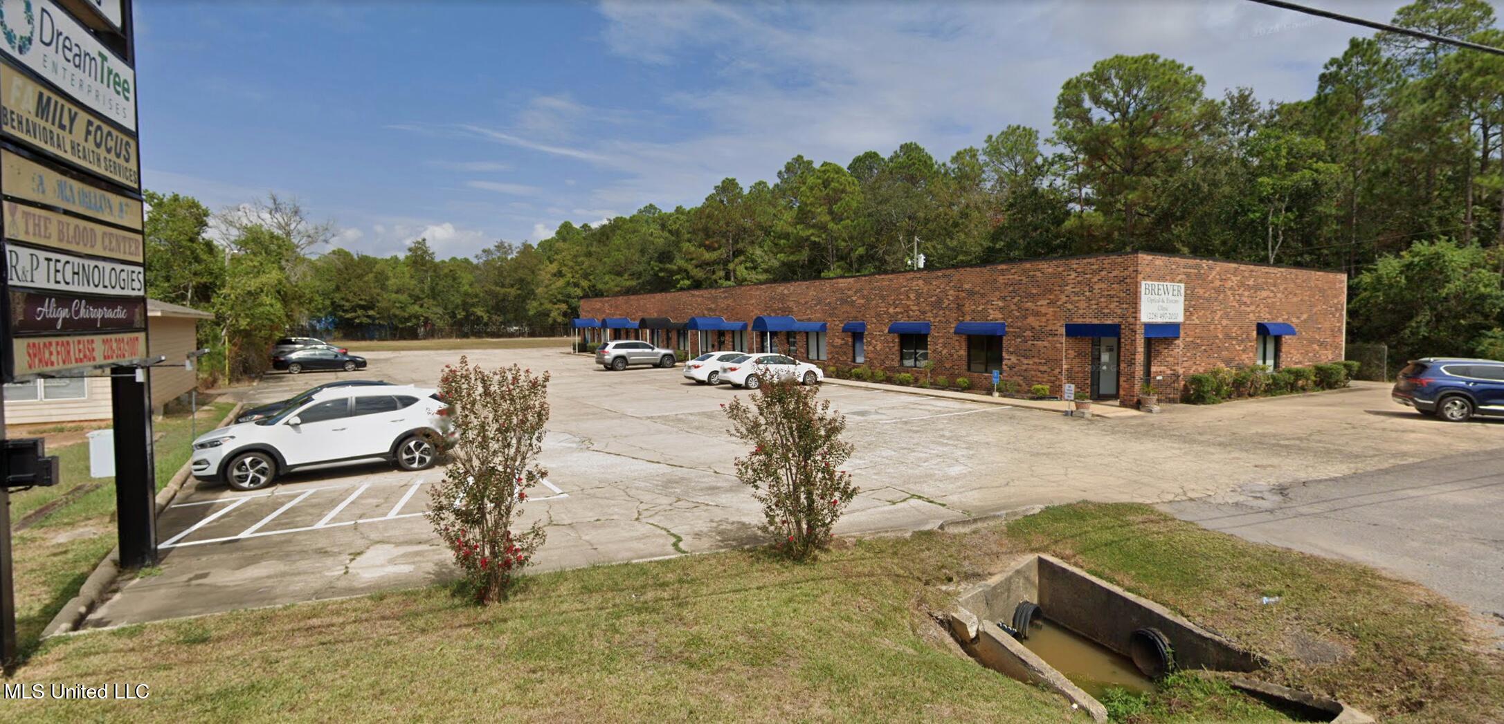1408 Highway 90 — photo