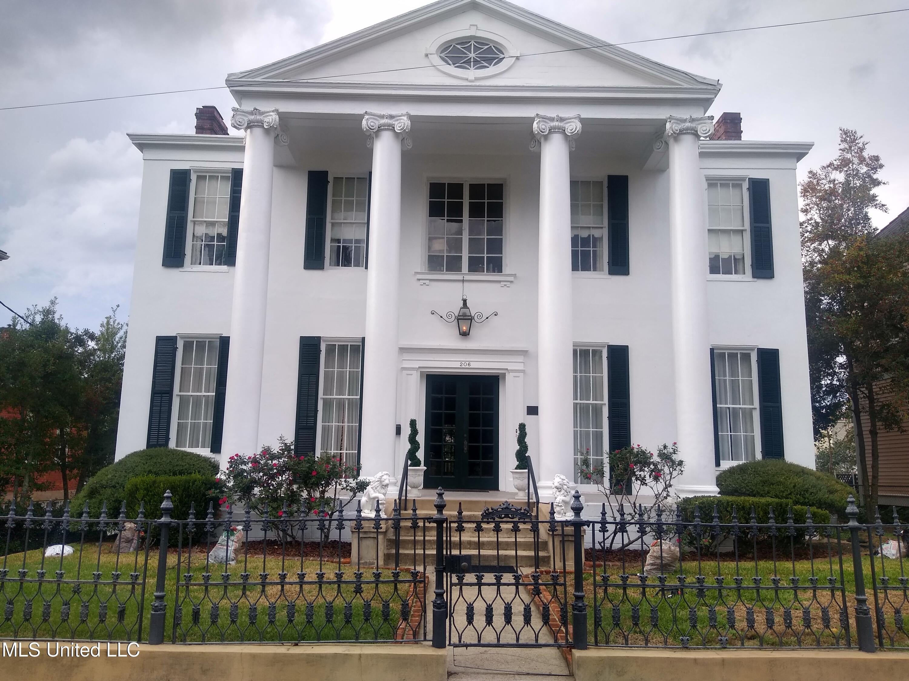 206 S Dr. ML King Jr Street — photo